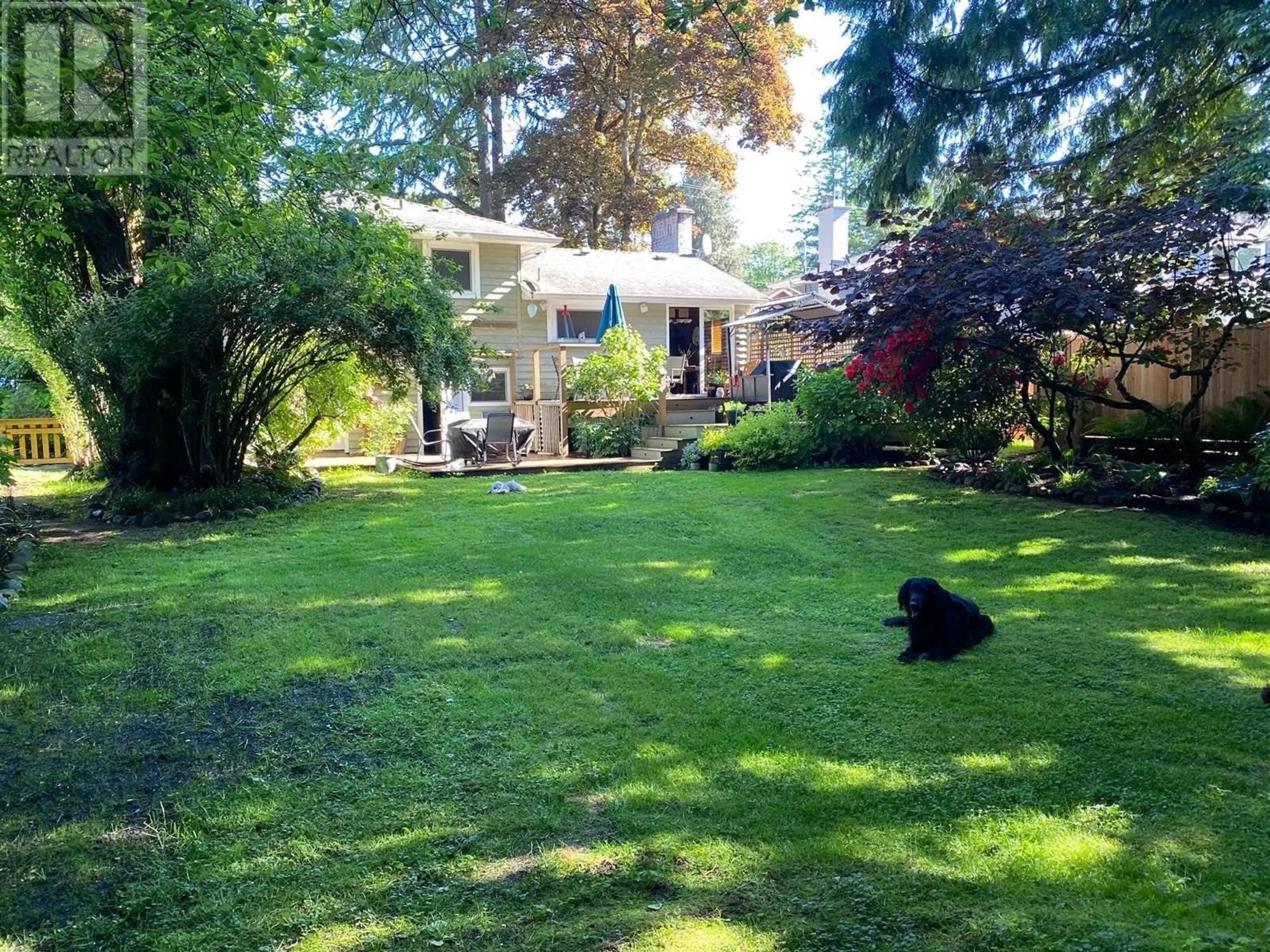 A pic from outside/outdoor area/front of a property/back of a property/a pic from drone, unknown for 1231 FREDERICK ROAD, North Vancouver British Columbia V7K1J3