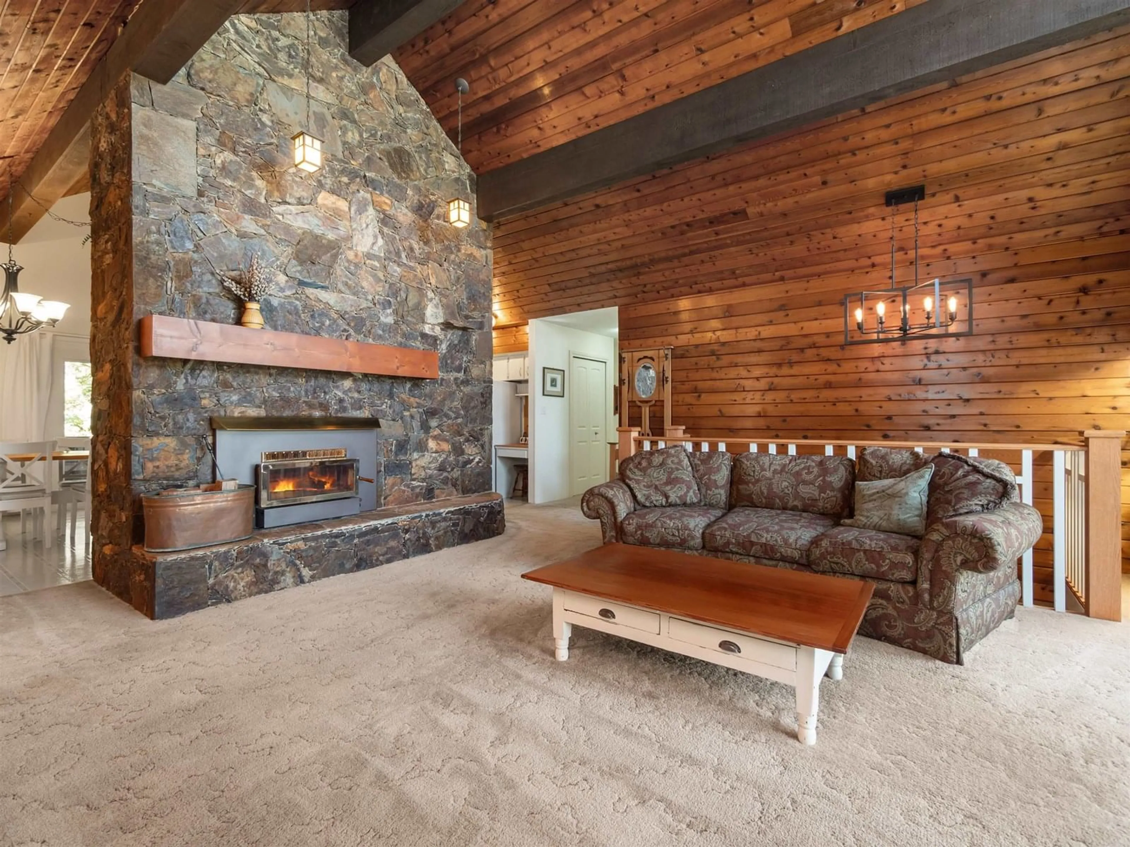 Living room with furniture, unknown for 20560 48, Langley British Columbia V3A3L6