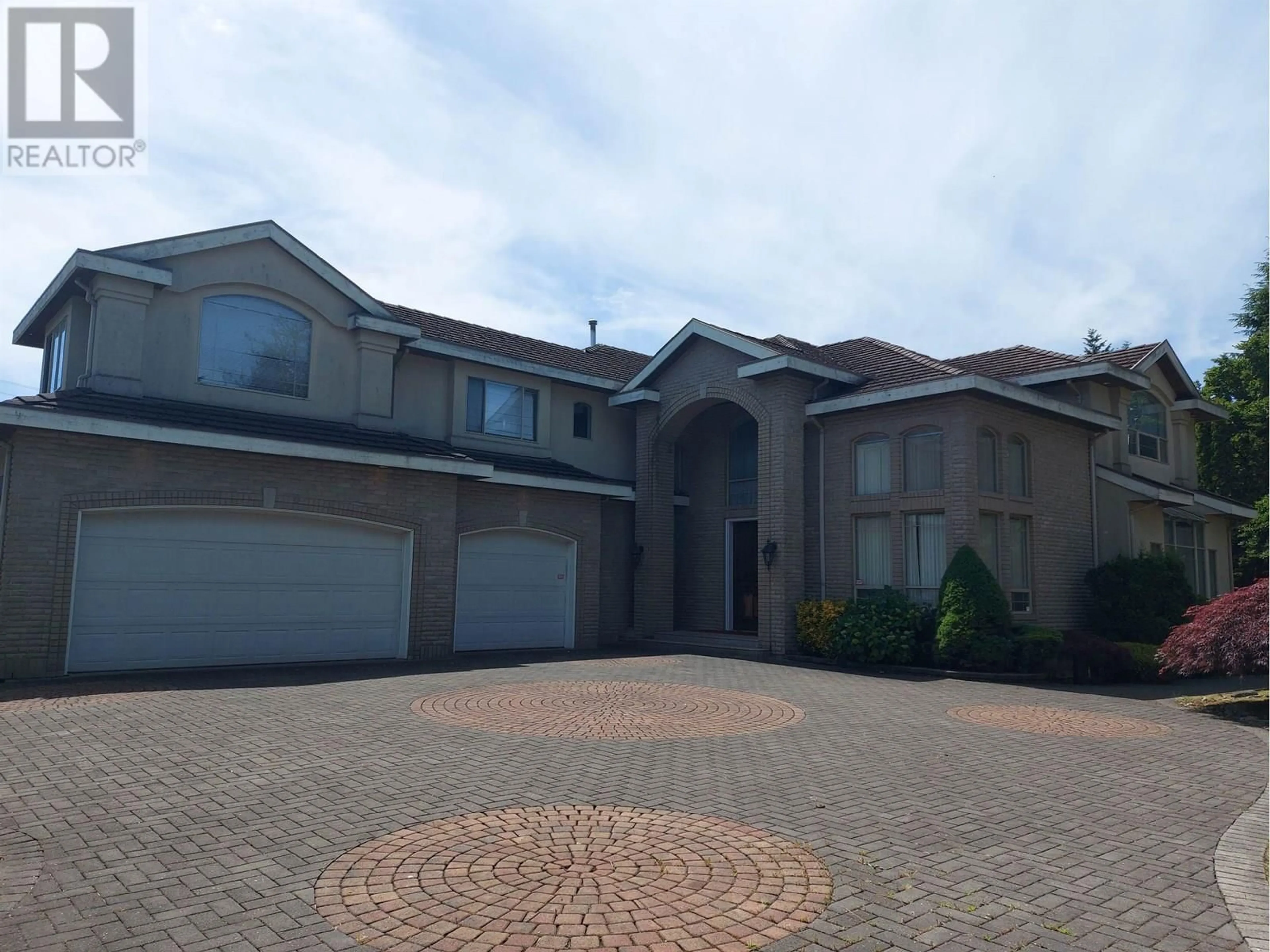 Unknown for 8038 CLOVERLAKE COURT, Burnaby British Columbia V5A3R8
