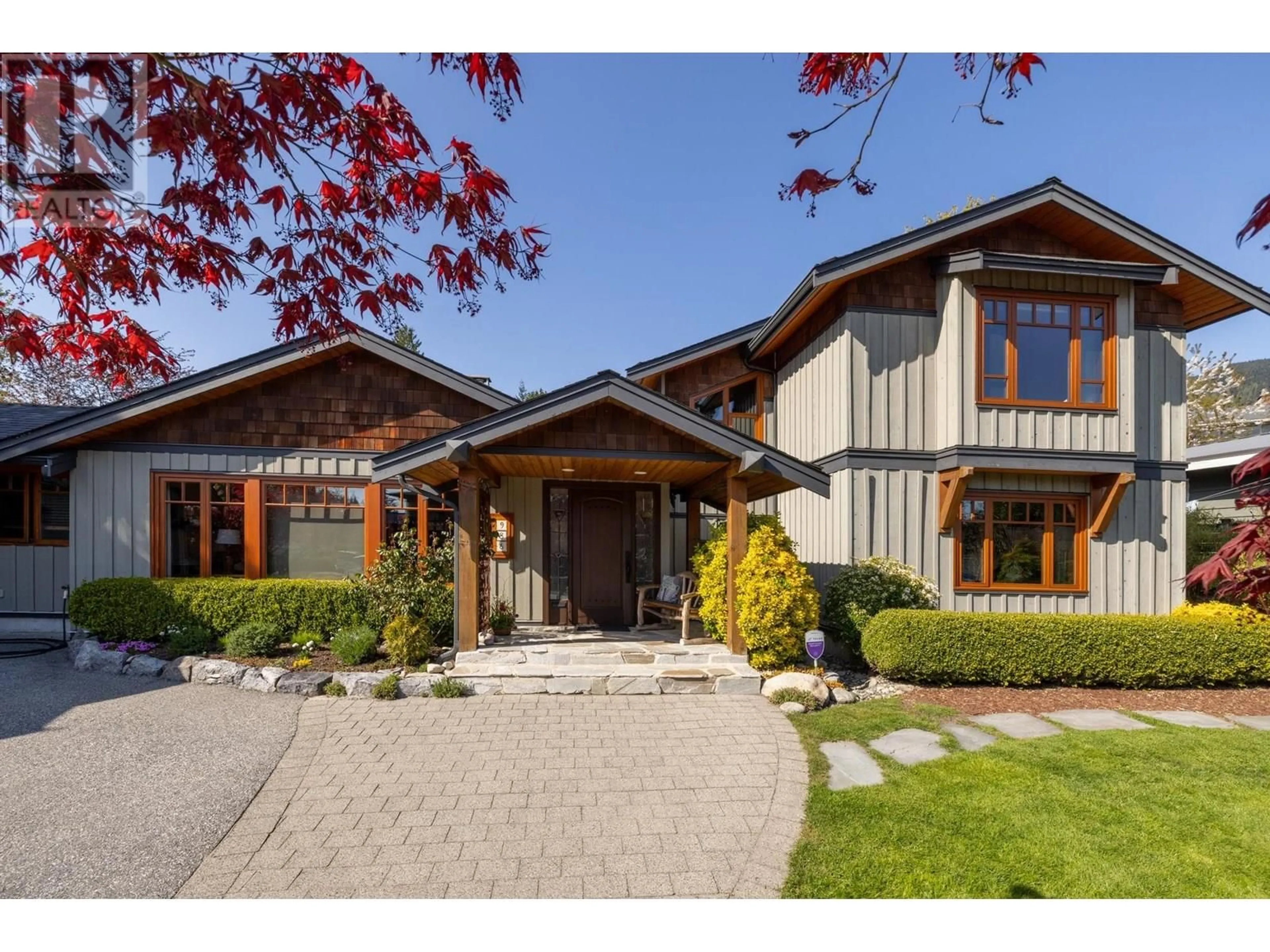 Home with brick exterior material, street for 986 TUDOR AVENUE, North Vancouver British Columbia V7R1X7