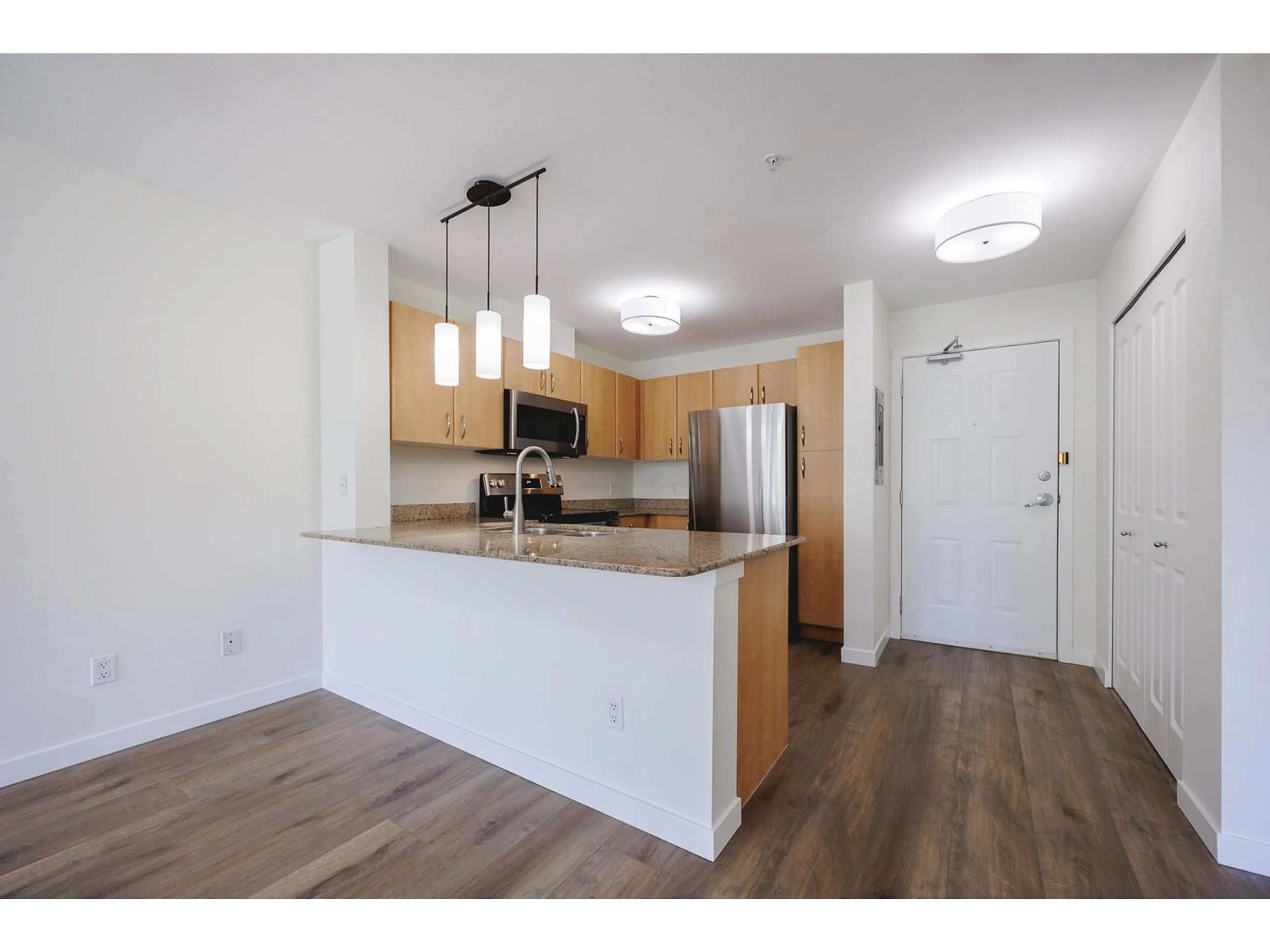 Standard kitchen, wood/laminate floor for 347 - 27358 32, Langley British Columbia V4W3M5