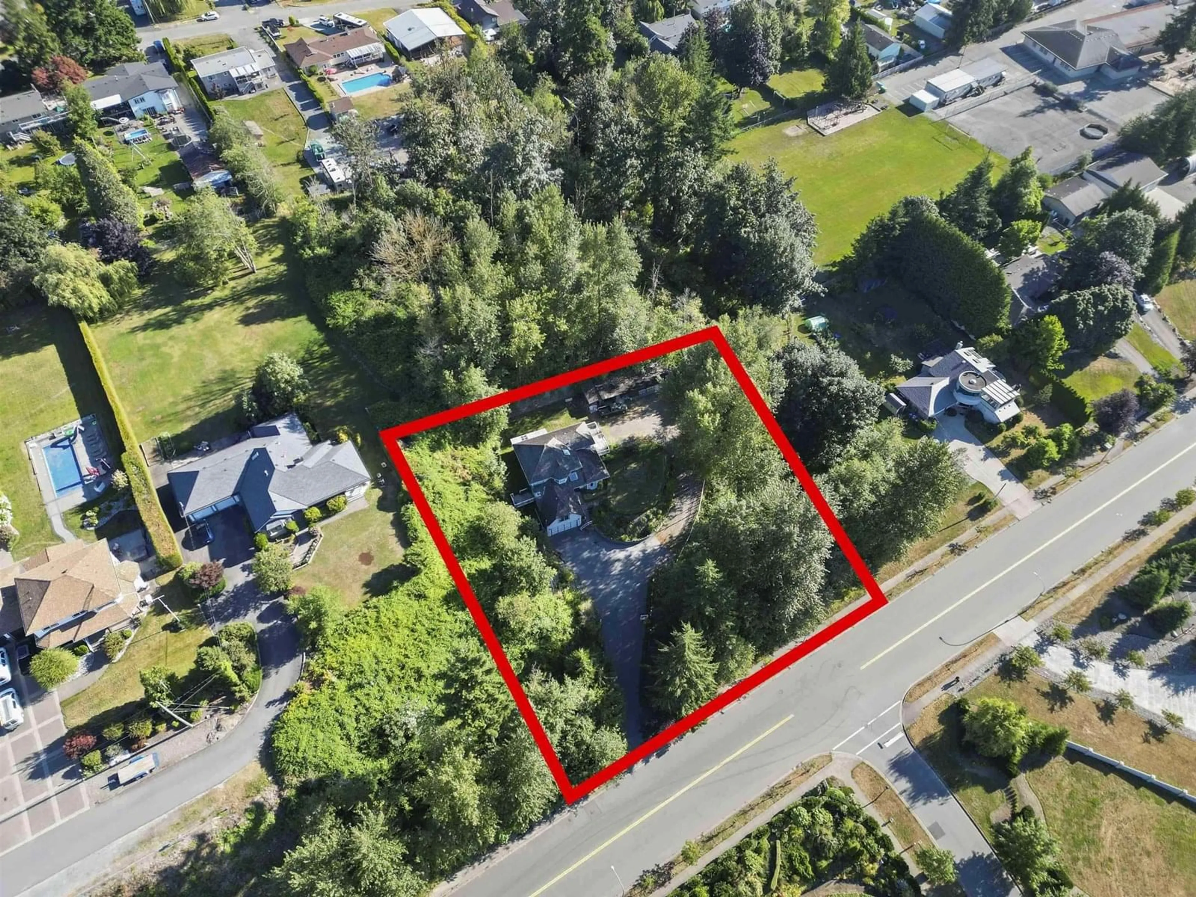 A pic from outside/outdoor area/front of a property/back of a property/a pic from drone, street for 29445 SIMPSON, Abbotsford British Columbia V4X1H9