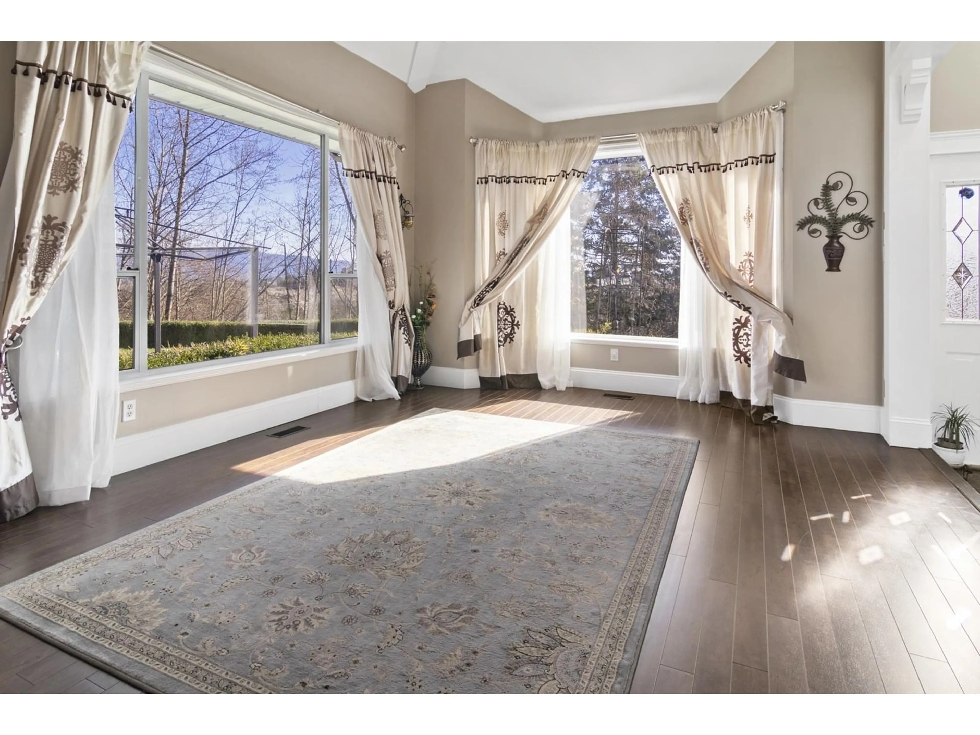 Indoor entryway for 29445 SIMPSON, Abbotsford British Columbia V4X1H9