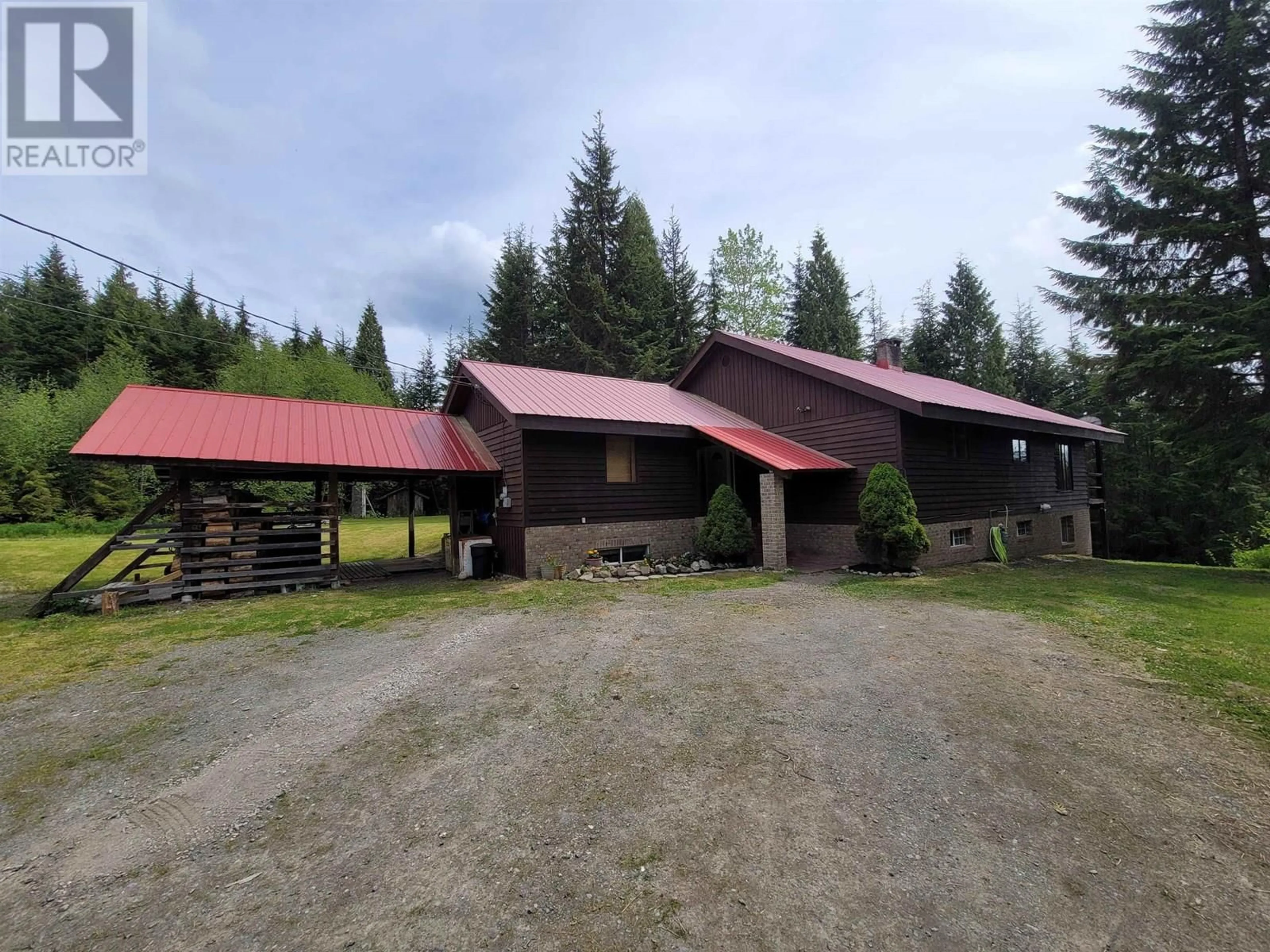 A pic from outside/outdoor area/front of a property/back of a property/a pic from drone, building for 5289 DARCI AVENUE, Terrace British Columbia V8G0C3