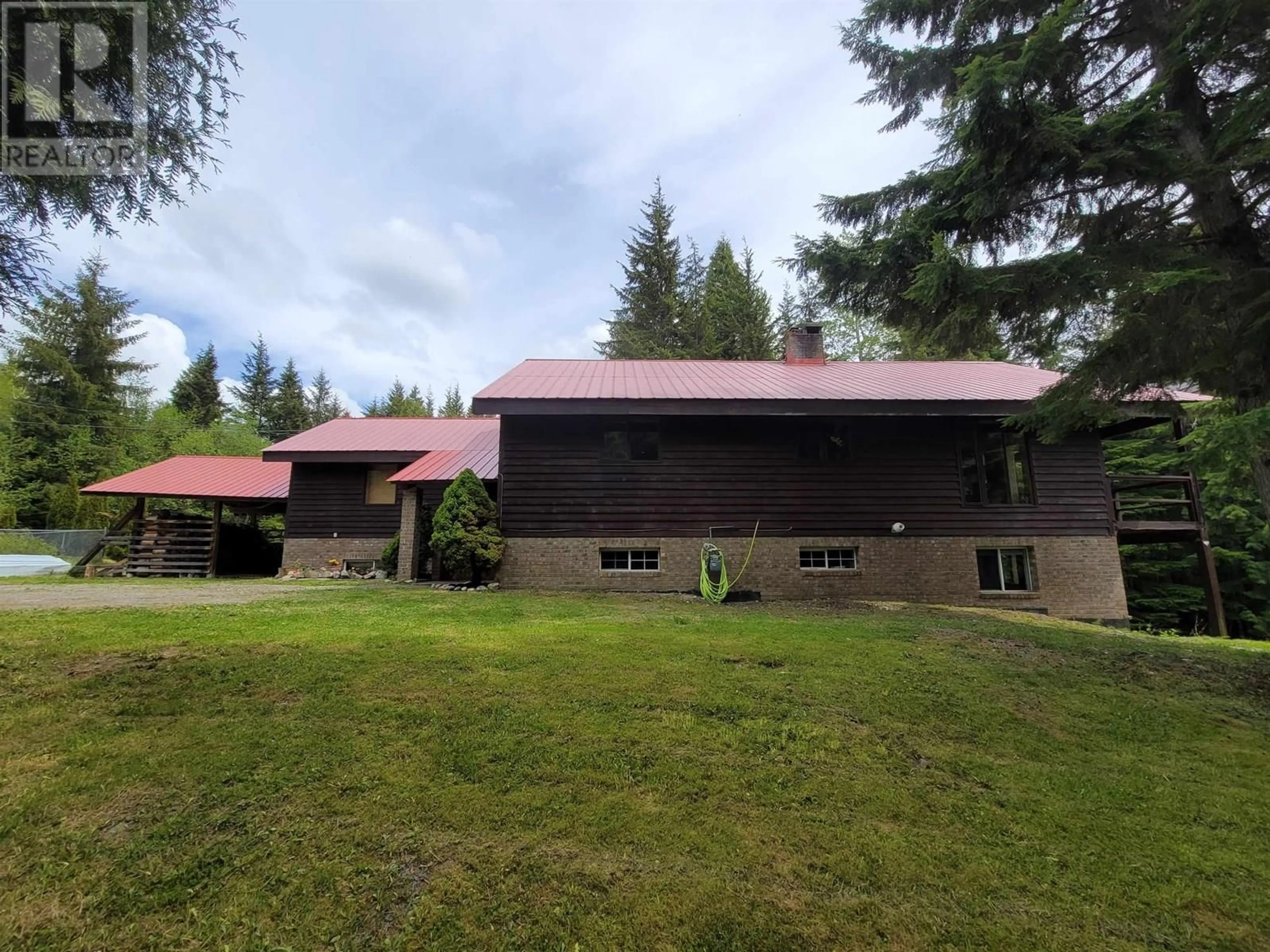 A pic from outside/outdoor area/front of a property/back of a property/a pic from drone, unknown for 5289 DARCI AVENUE, Terrace British Columbia V8G0C3