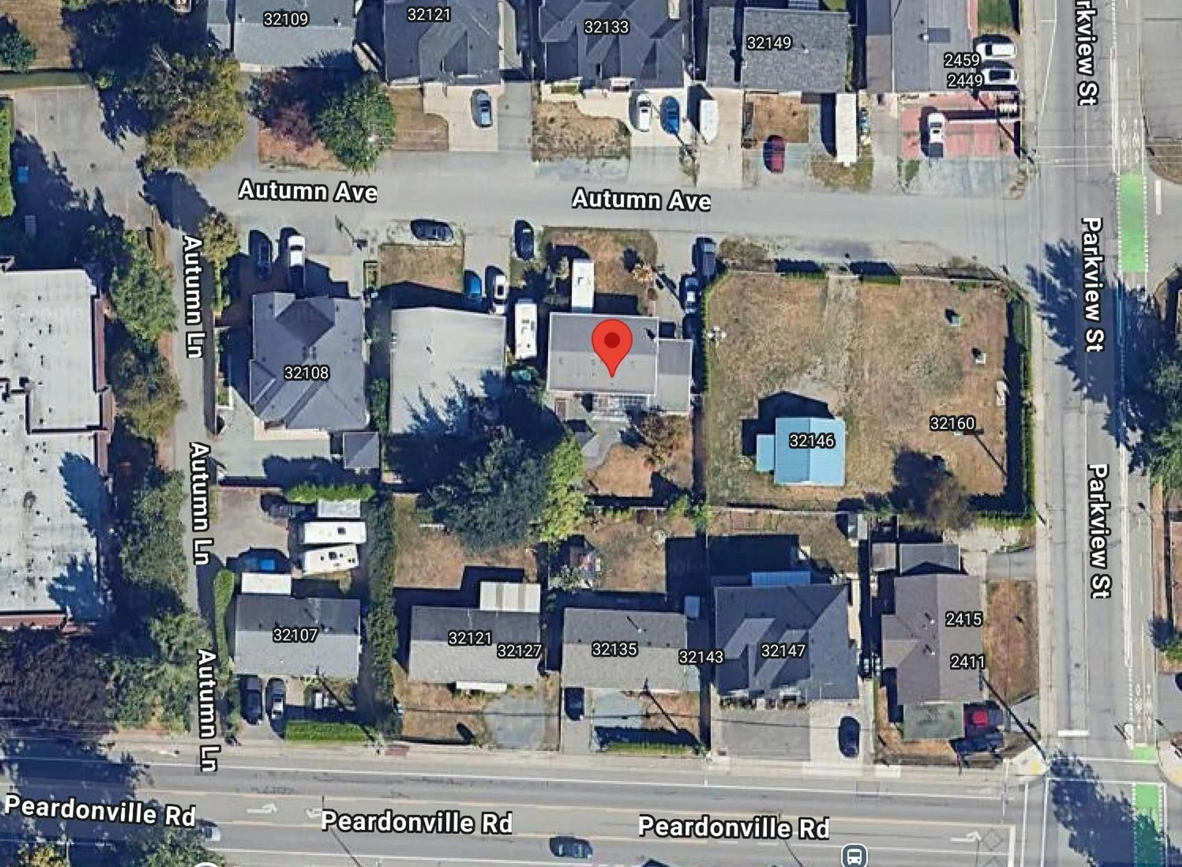 A pic from outside/outdoor area/front of a property/back of a property/a pic from drone, street for 32136 AUTUMN, Abbotsford British Columbia V2T1P1
