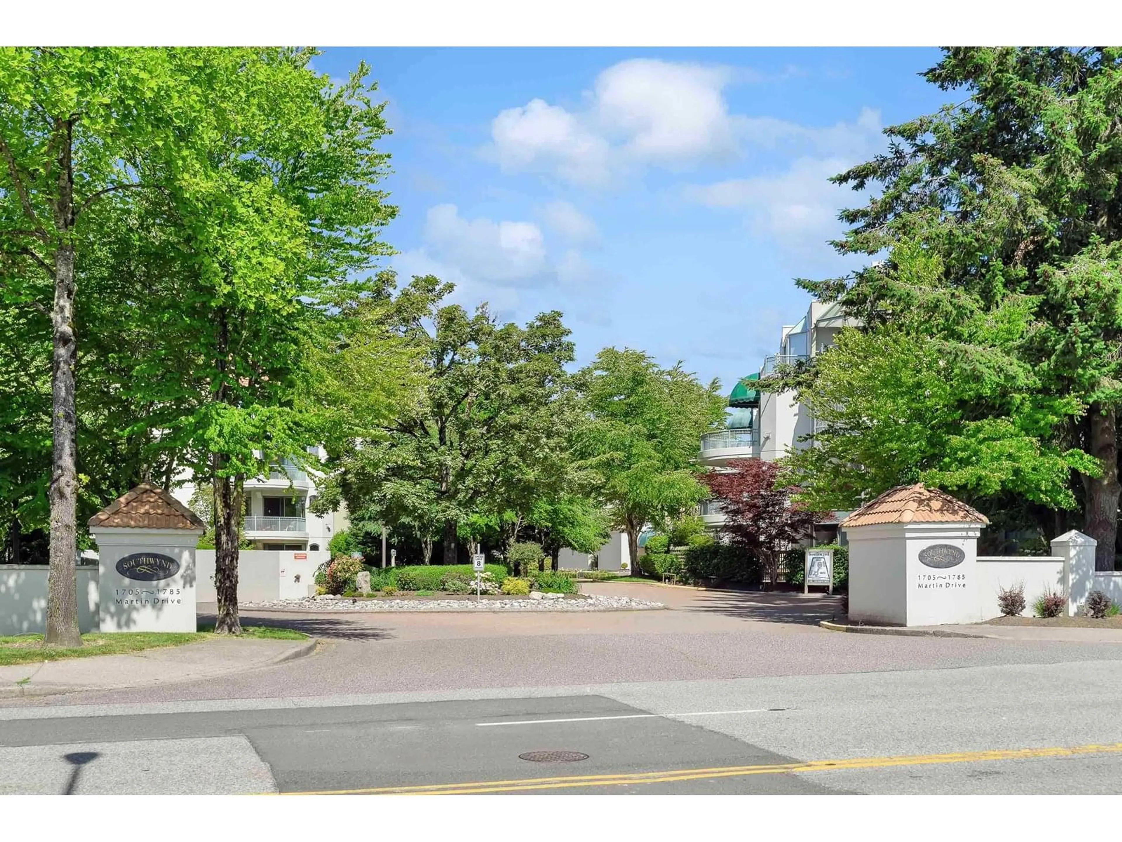 Unknown for 111 - 1785 MARTIN, Surrey British Columbia V4A9T5