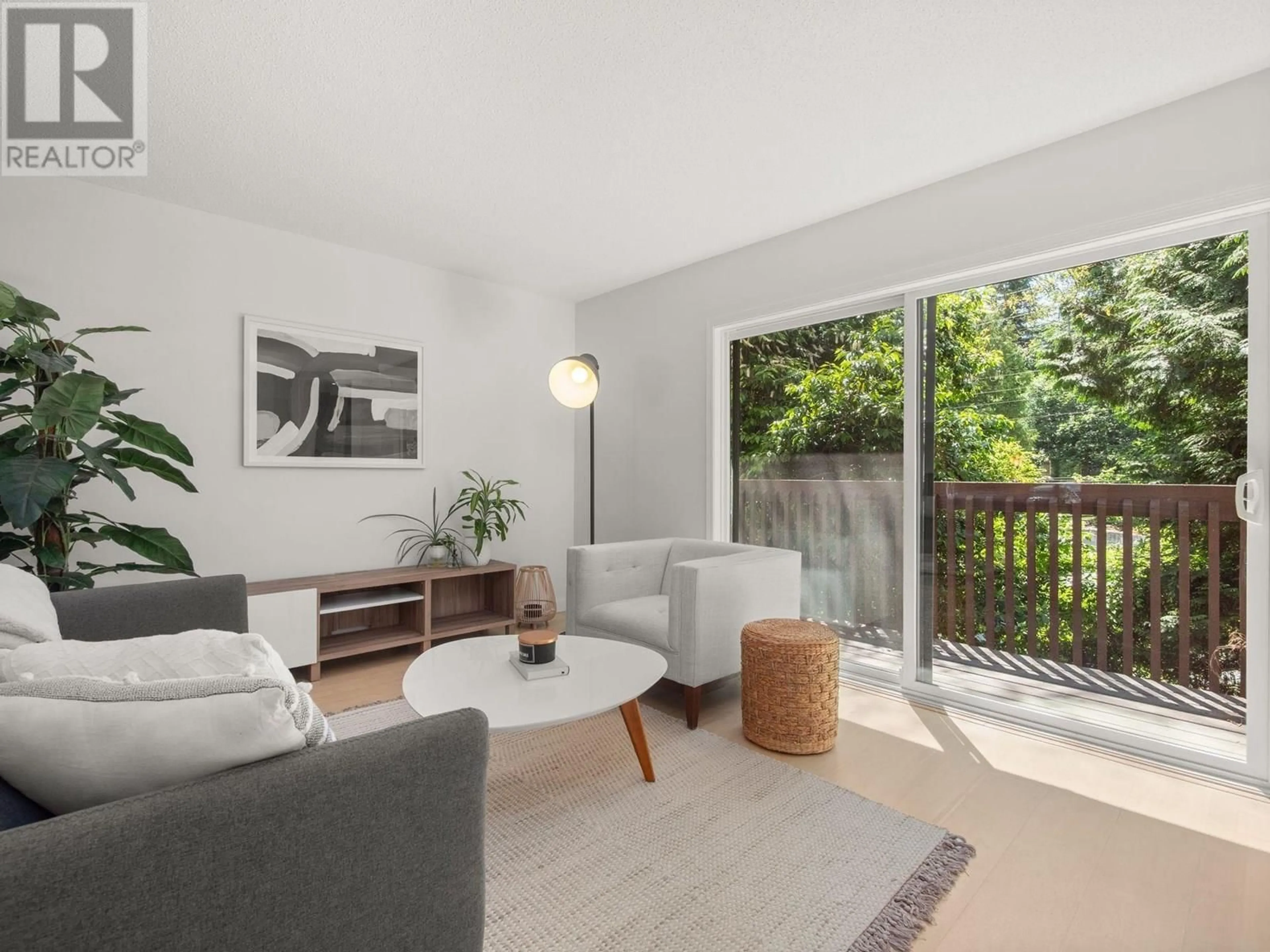 Living room with furniture, unknown for 133 - 511 GATENSBURY STREET, Coquitlam British Columbia V3J5E7