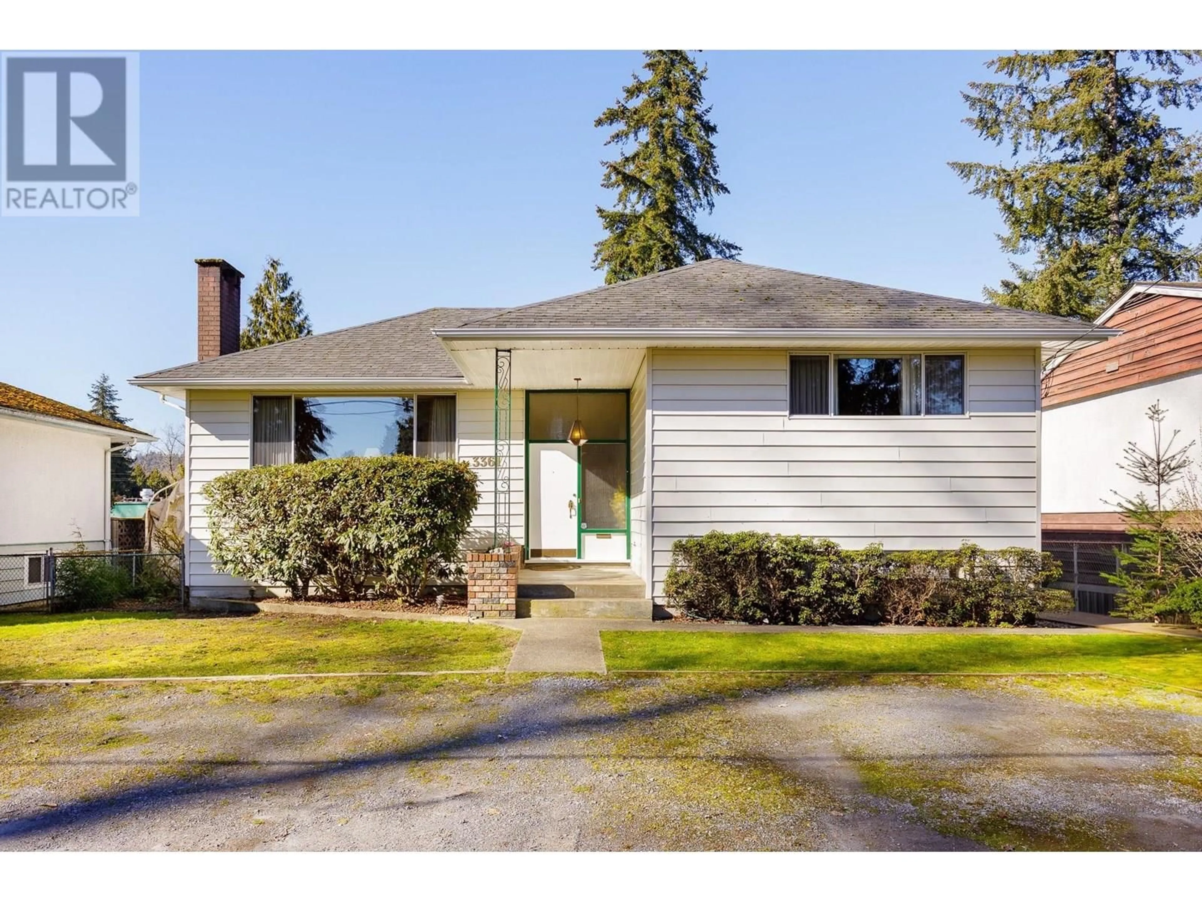 Home with vinyl exterior material, street for 3361 JERVIS STREET, Port Coquitlam British Columbia V3B4P4