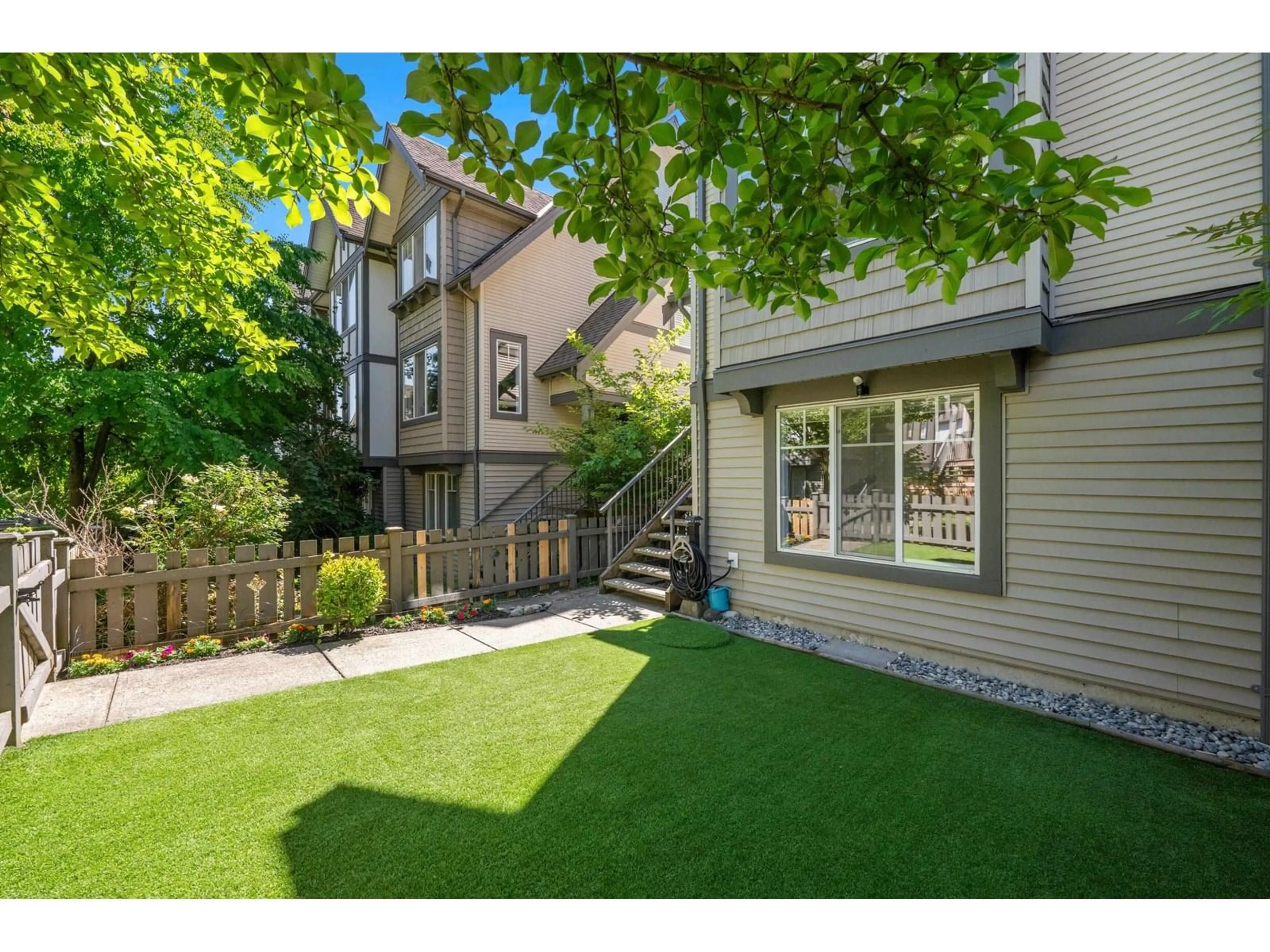Patio, street for 64 - 20038 70, Langley British Columbia V2Y0B4