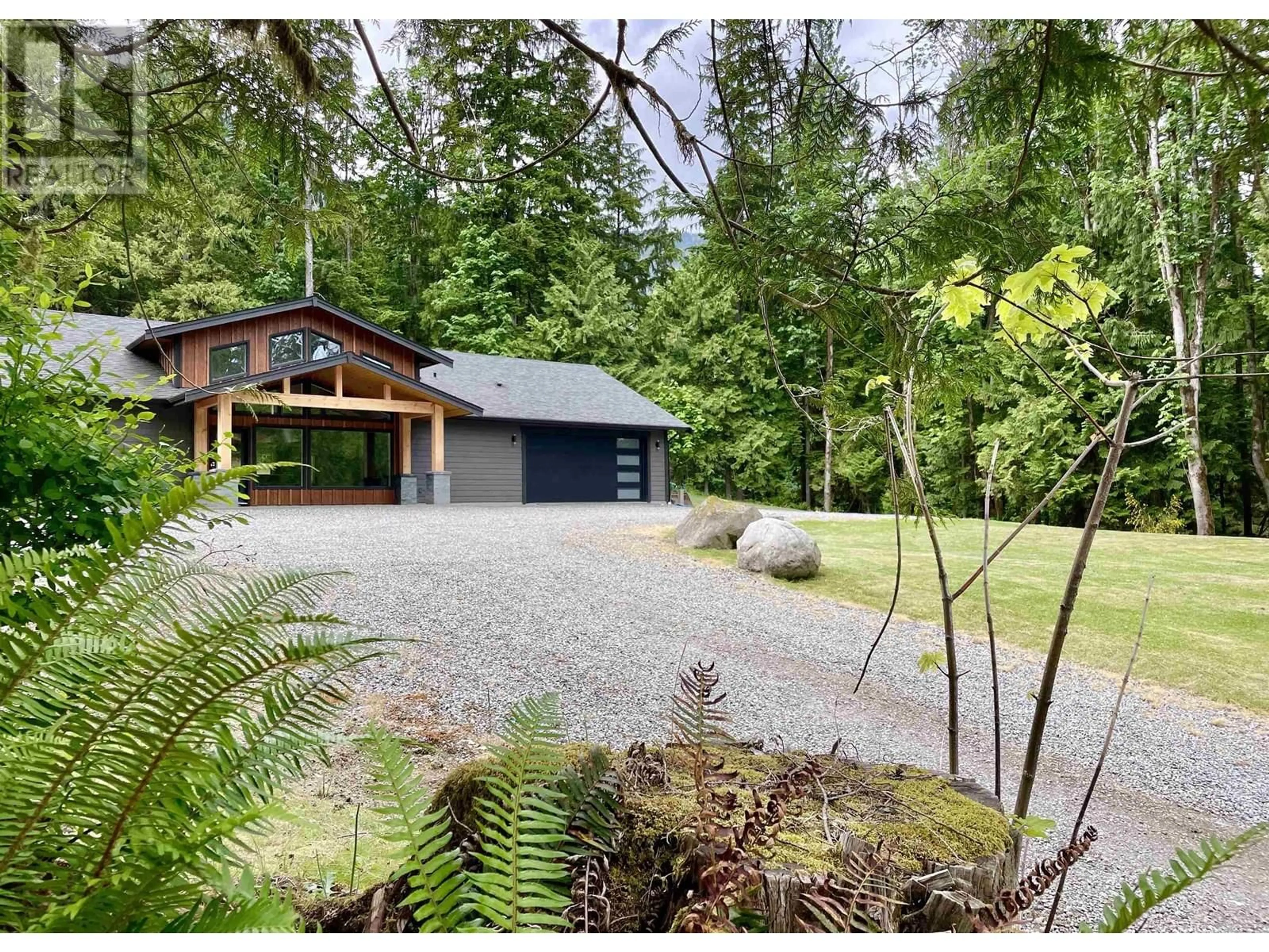 Unknown for 2061 TWIN CREEKS ROAD, Langdale British Columbia V0N1V6