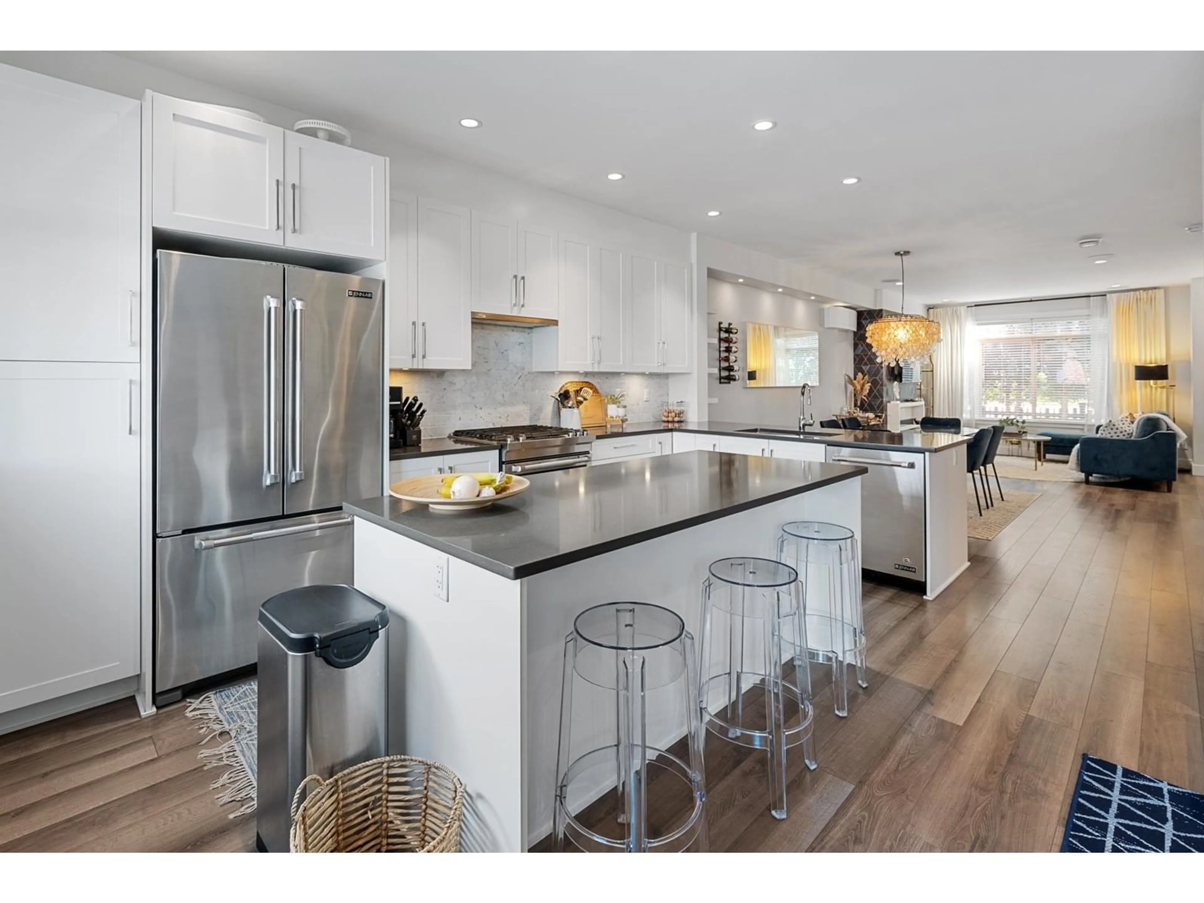 Open concept kitchen, unknown for 16447 24, Surrey British Columbia V3Z0V8
