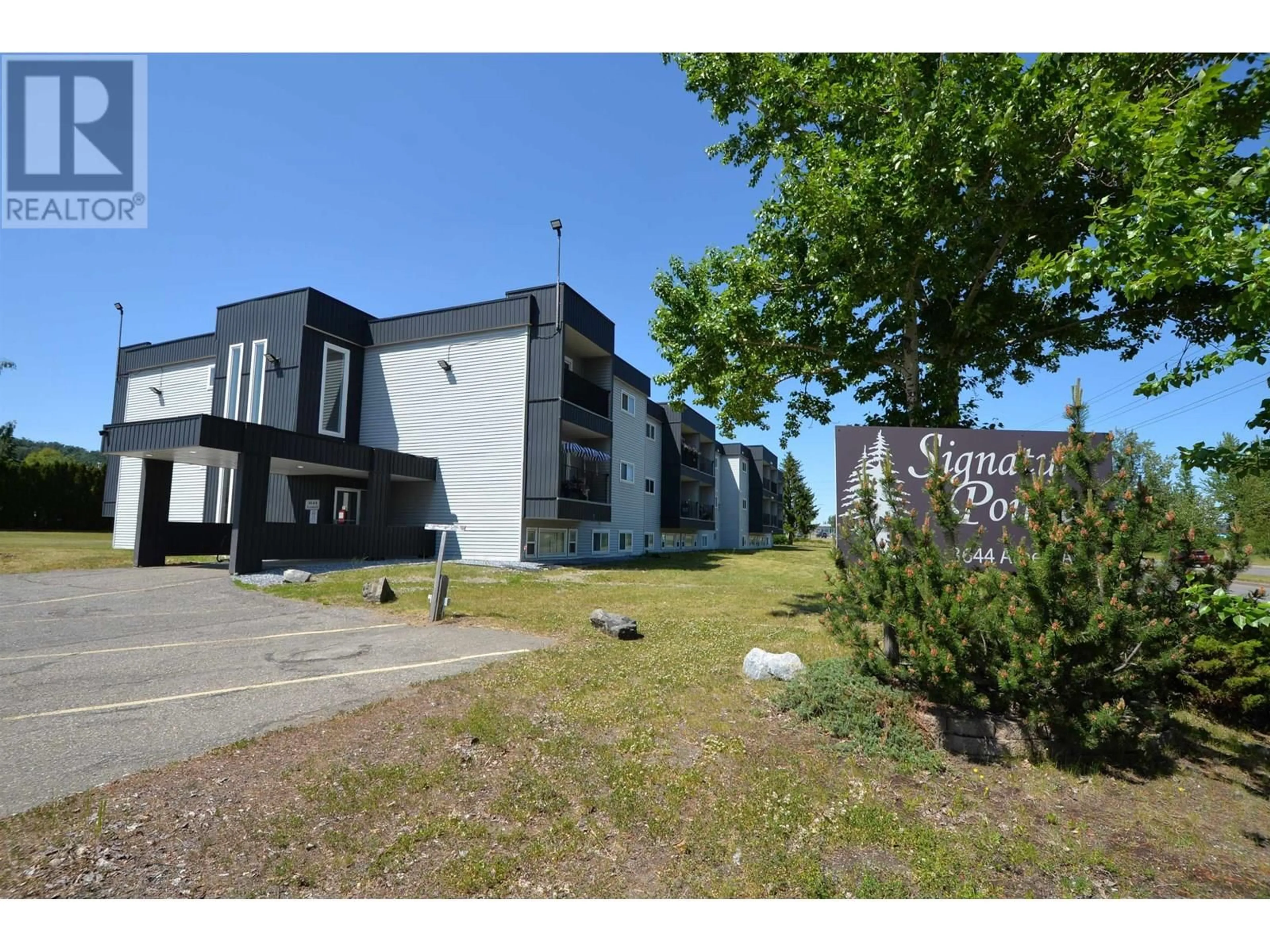 A pic from outside/outdoor area/front of a property/back of a property/a pic from drone, building for 209 - 3644 ARNETT AVENUE, Prince George British Columbia V2N4J5