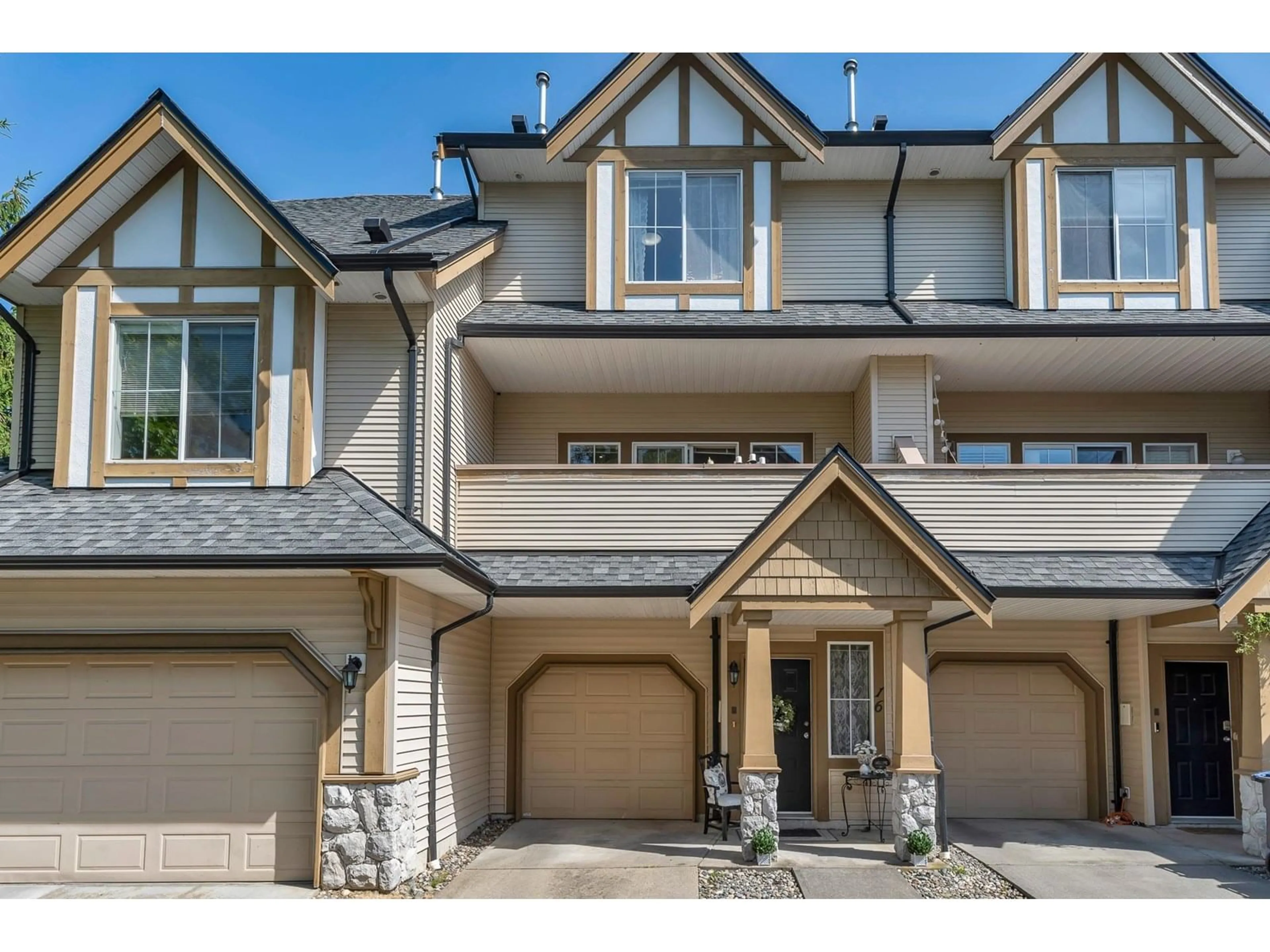 Unknown for 16 - 18707 65, Surrey British Columbia V3S9H2