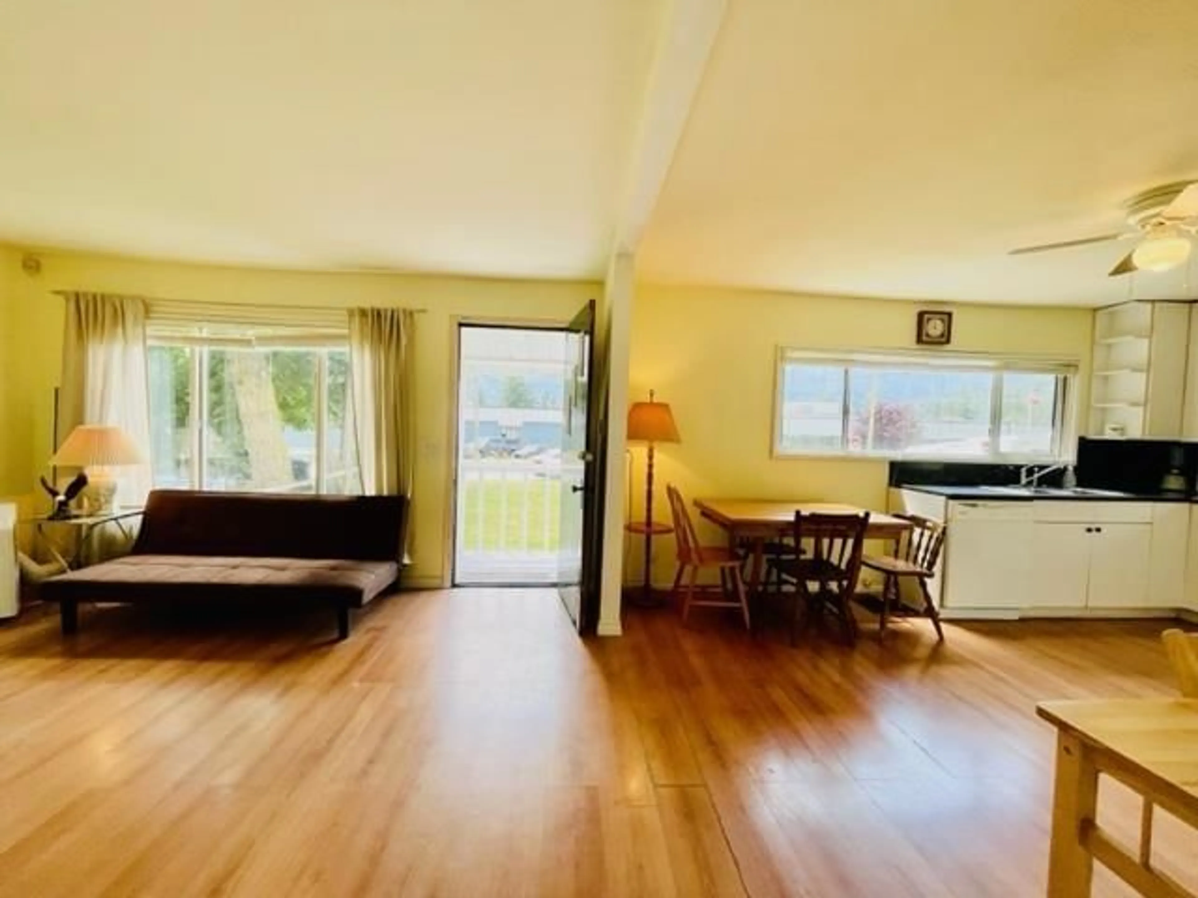 A pic of a room for 459 STUART STREET, Hope British Columbia V0X1L0