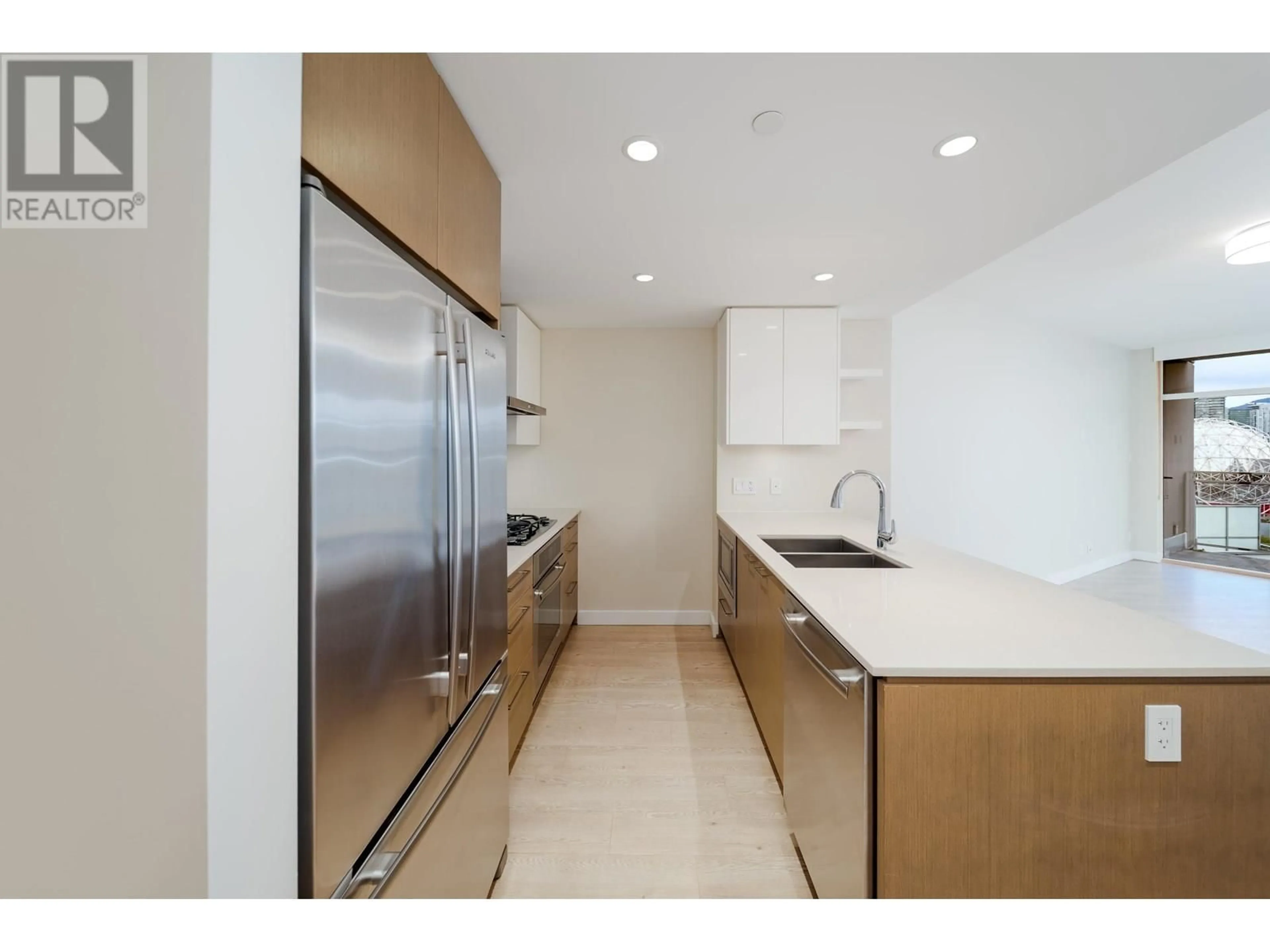 Standard kitchen, unknown for 1607 - 1618 QUEBEC STREET, Vancouver British Columbia V6A0C5