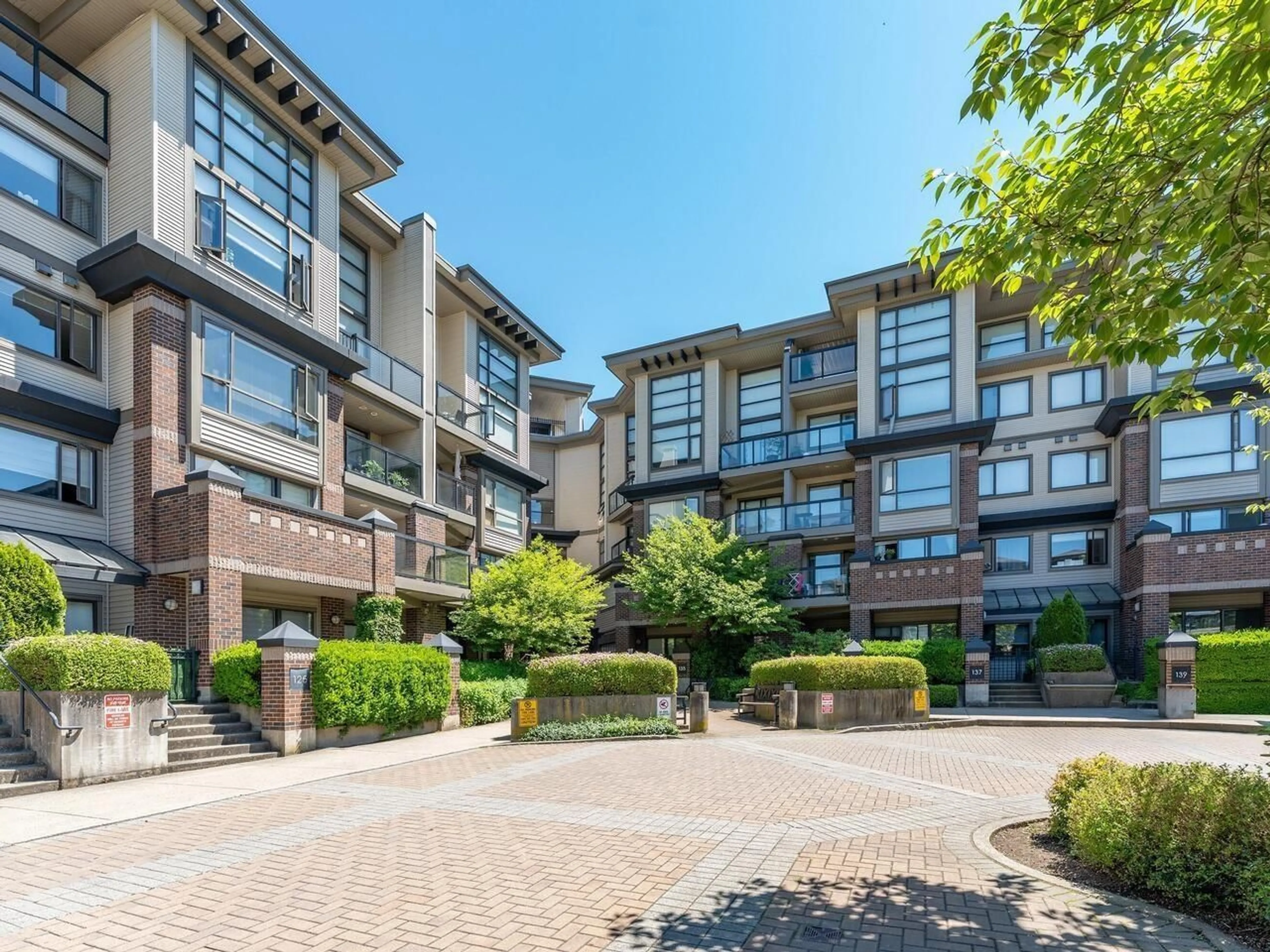 Unknown for 247 - 10838 CITY, Surrey British Columbia V3T5X9