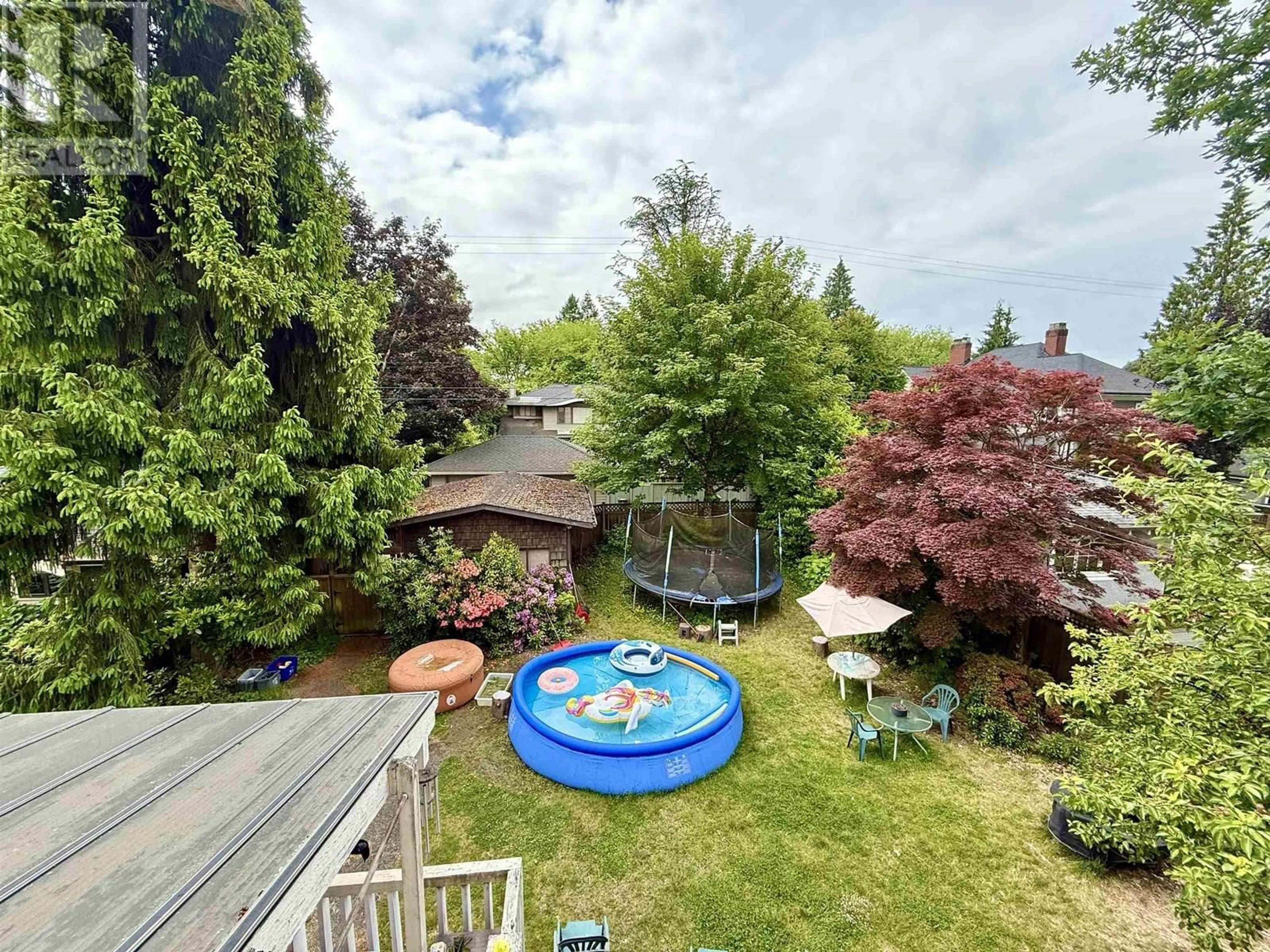 A pic from outside/outdoor area/front of a property/back of a property/a pic from drone, water/lake/river/ocean view for 2638 36TH AVENUE, Vancouver British Columbia V6N2P5