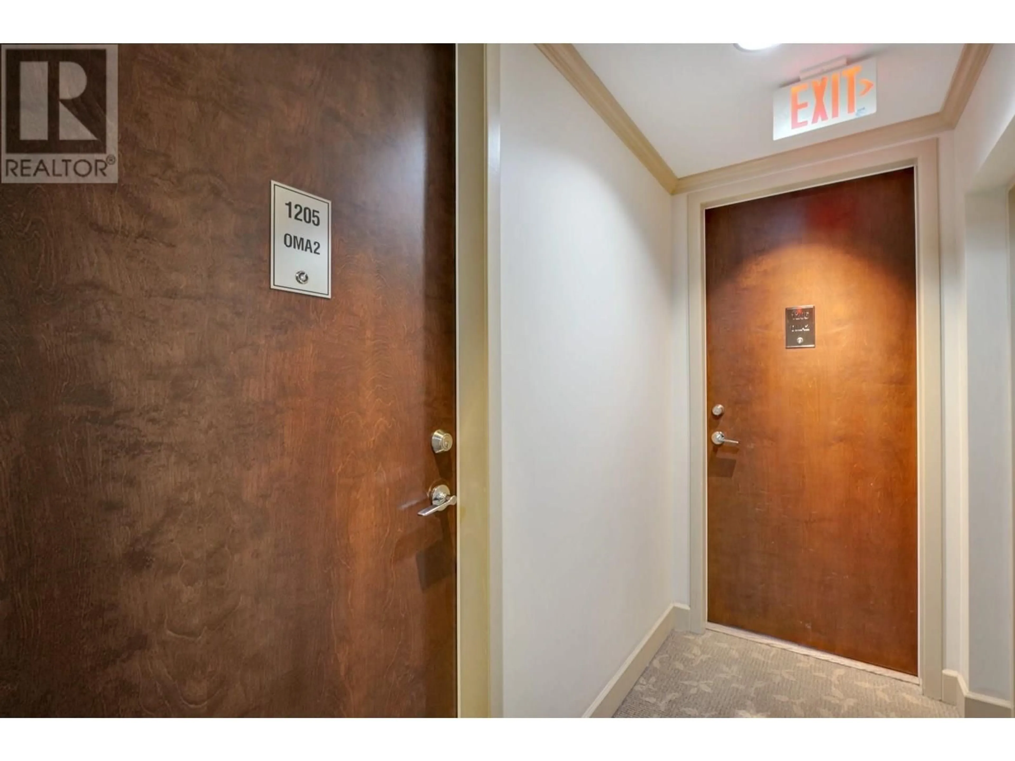 Indoor foyer for 1205 - 4250 DAWSON STREET, Burnaby British Columbia V5C4B1