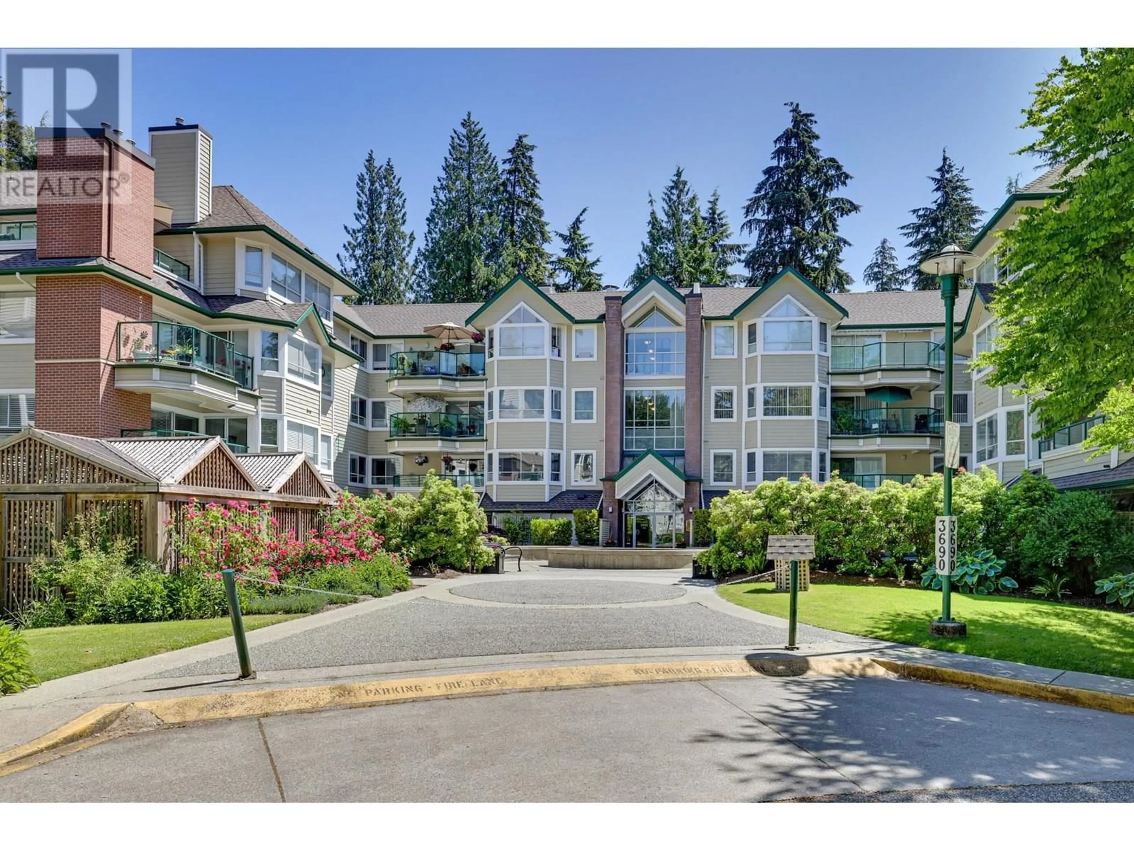 A pic from outside/outdoor area/front of a property/back of a property/a pic from drone, mountain view for 104 - 3690 BANFF COURT, North Vancouver British Columbia V7H2Y7