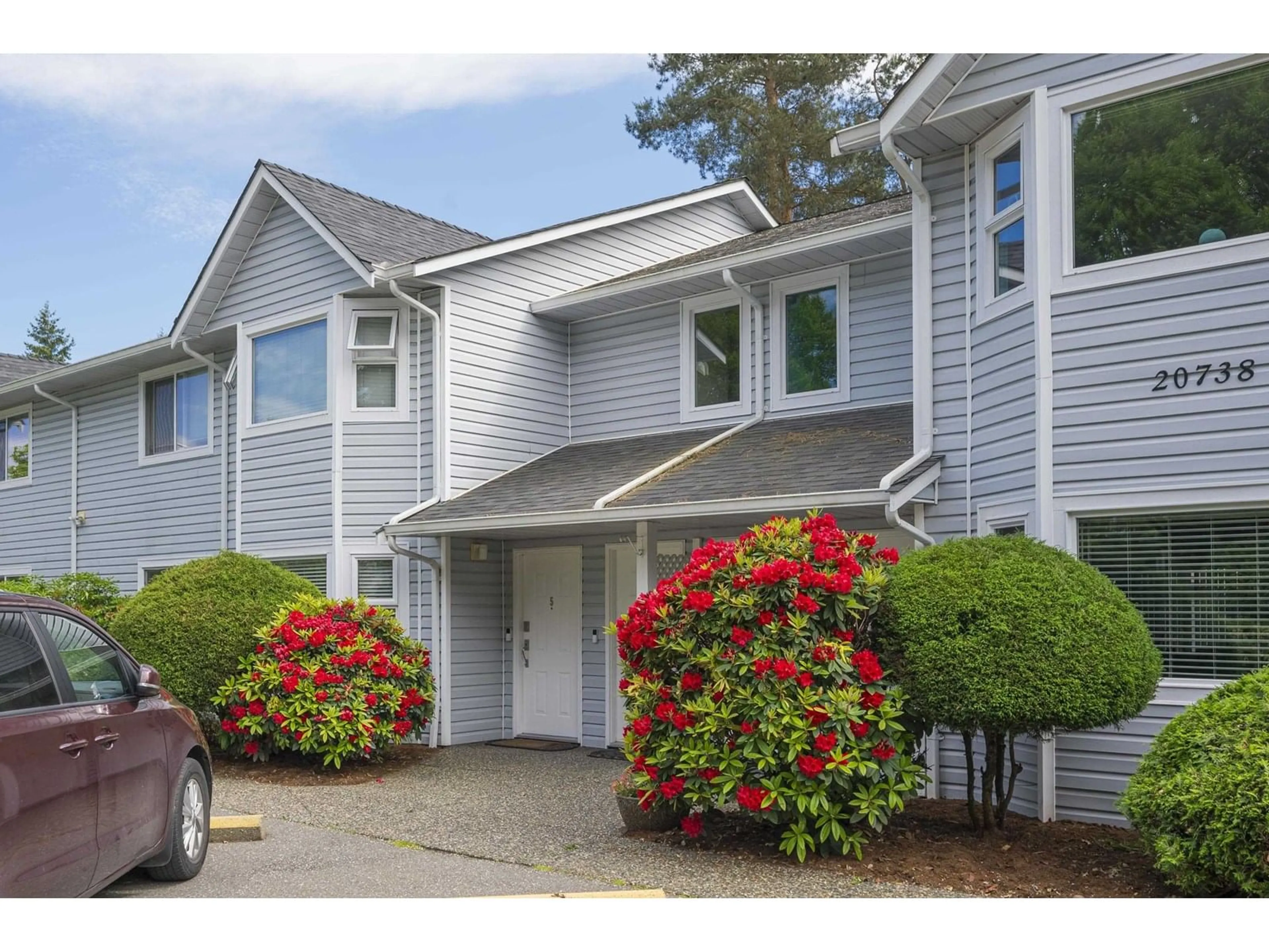 Home with vinyl exterior material, street for 5 - 20738 DOUGLAS, Langley British Columbia V3A4B9