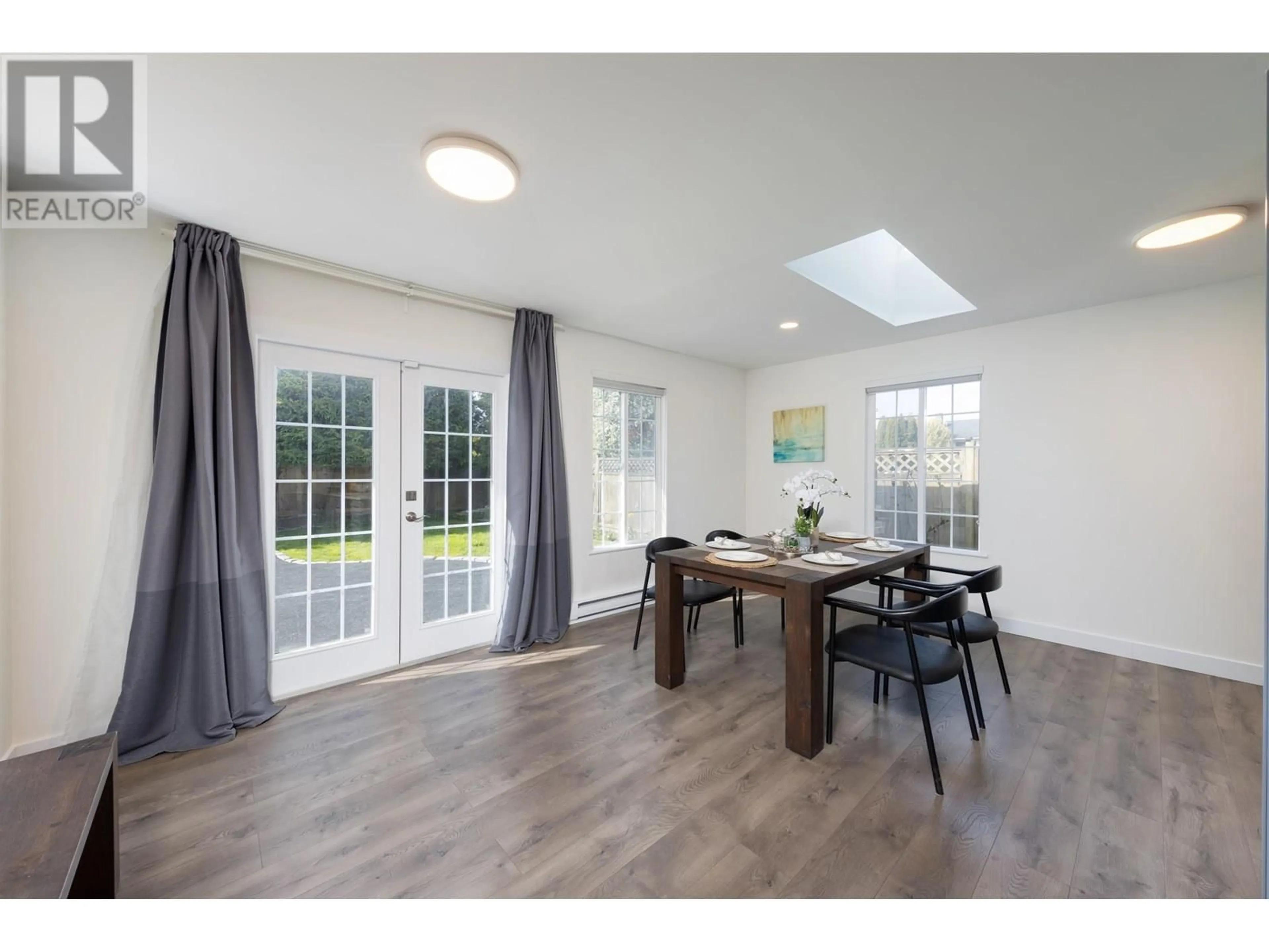 Dining room, wood/laminate floor for 10080 ROSEDENE CRESCENT, Richmond British Columbia V7A2P7