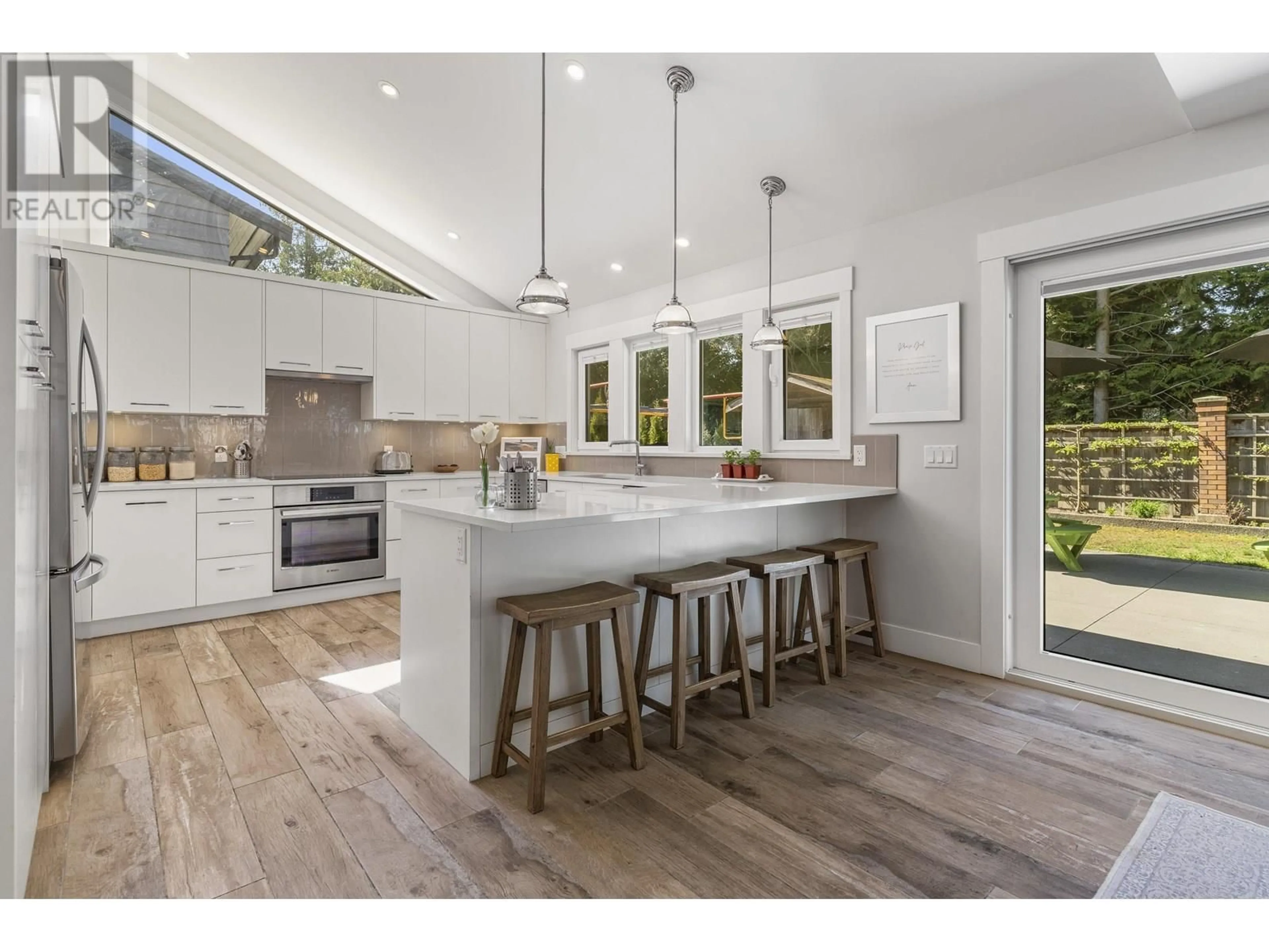 Open concept kitchen, unknown for 763 KINGFISHER PLACE, Delta British Columbia V4L2J3