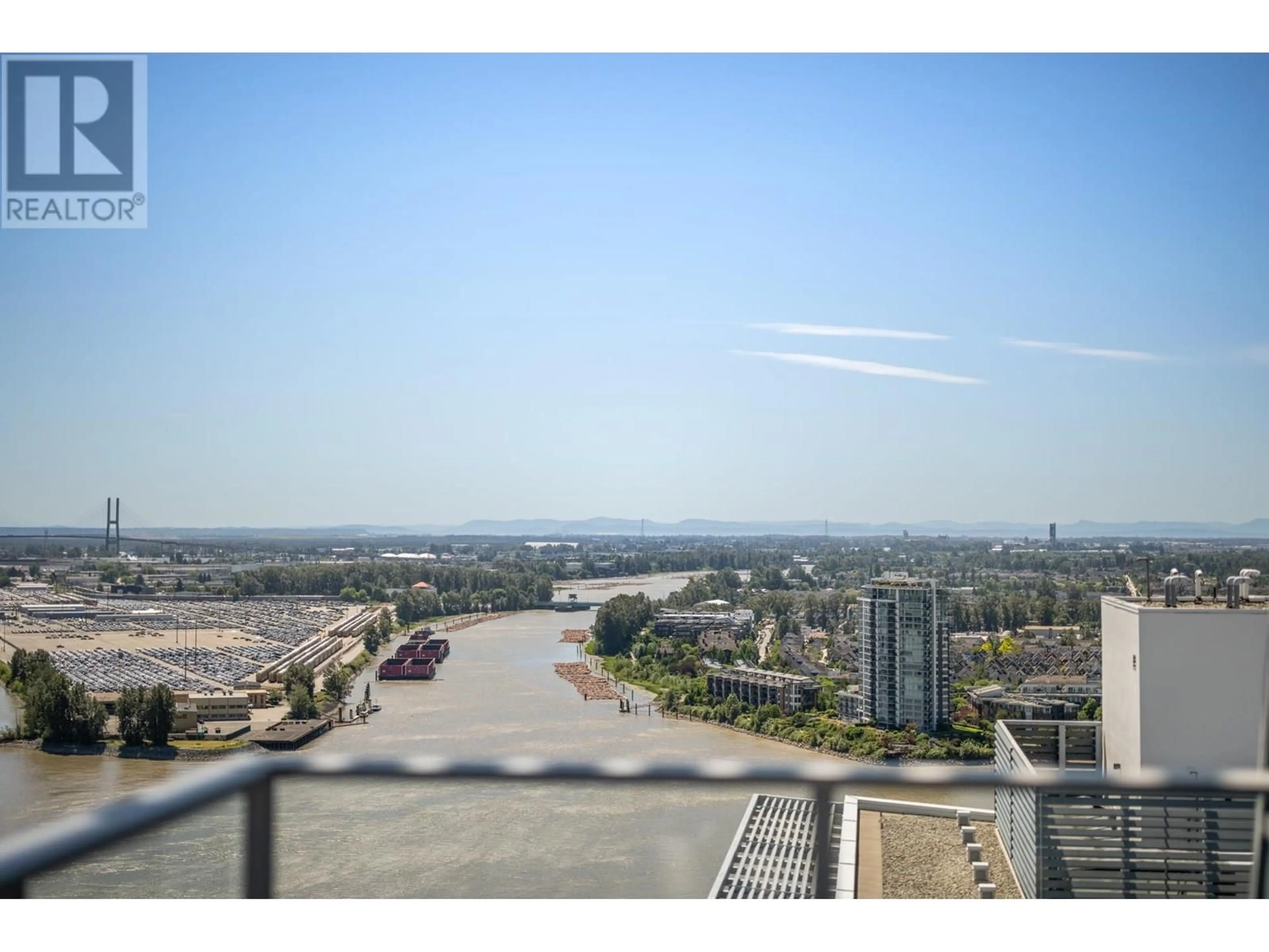 A pic from outside/outdoor area/front of a property/back of a property/a pic from drone, water/lake/river/ocean view for 3202 - 908 QUAYSIDE DRIVE, New Westminster British Columbia V3M0L4