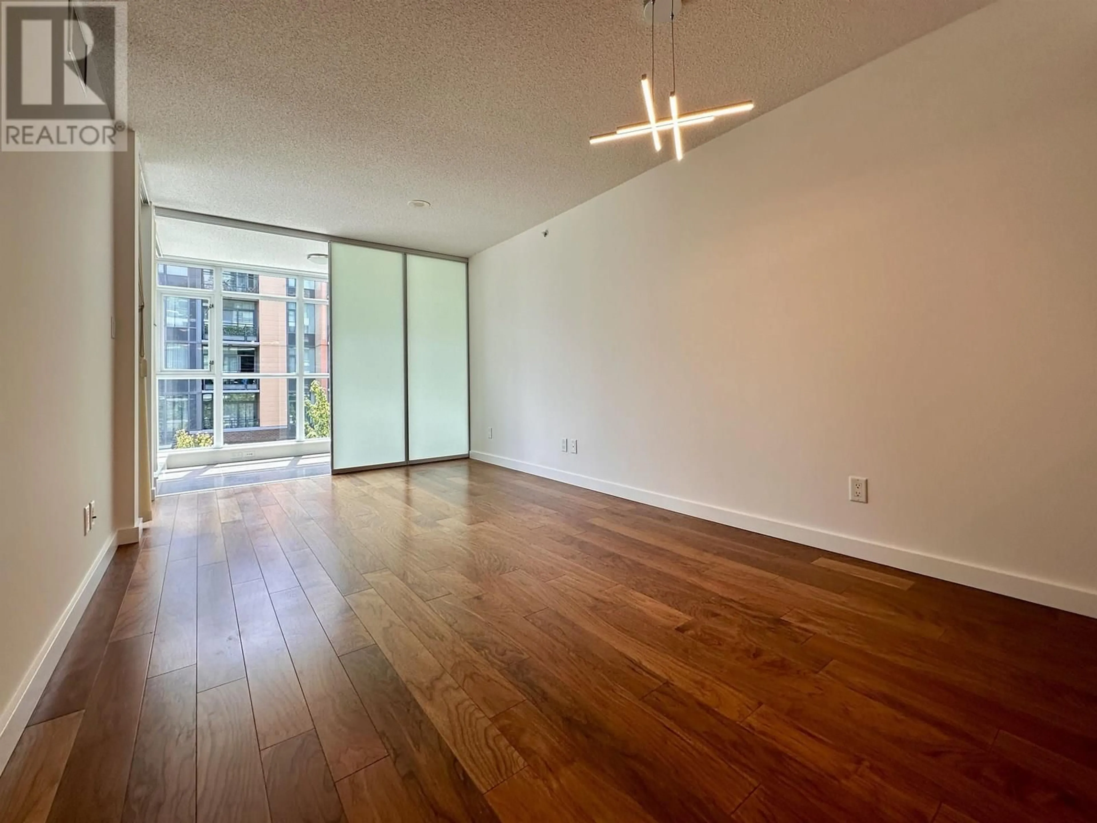 A pic of a room for 571 - 2080 BROADWAY, Vancouver British Columbia V6J0C7