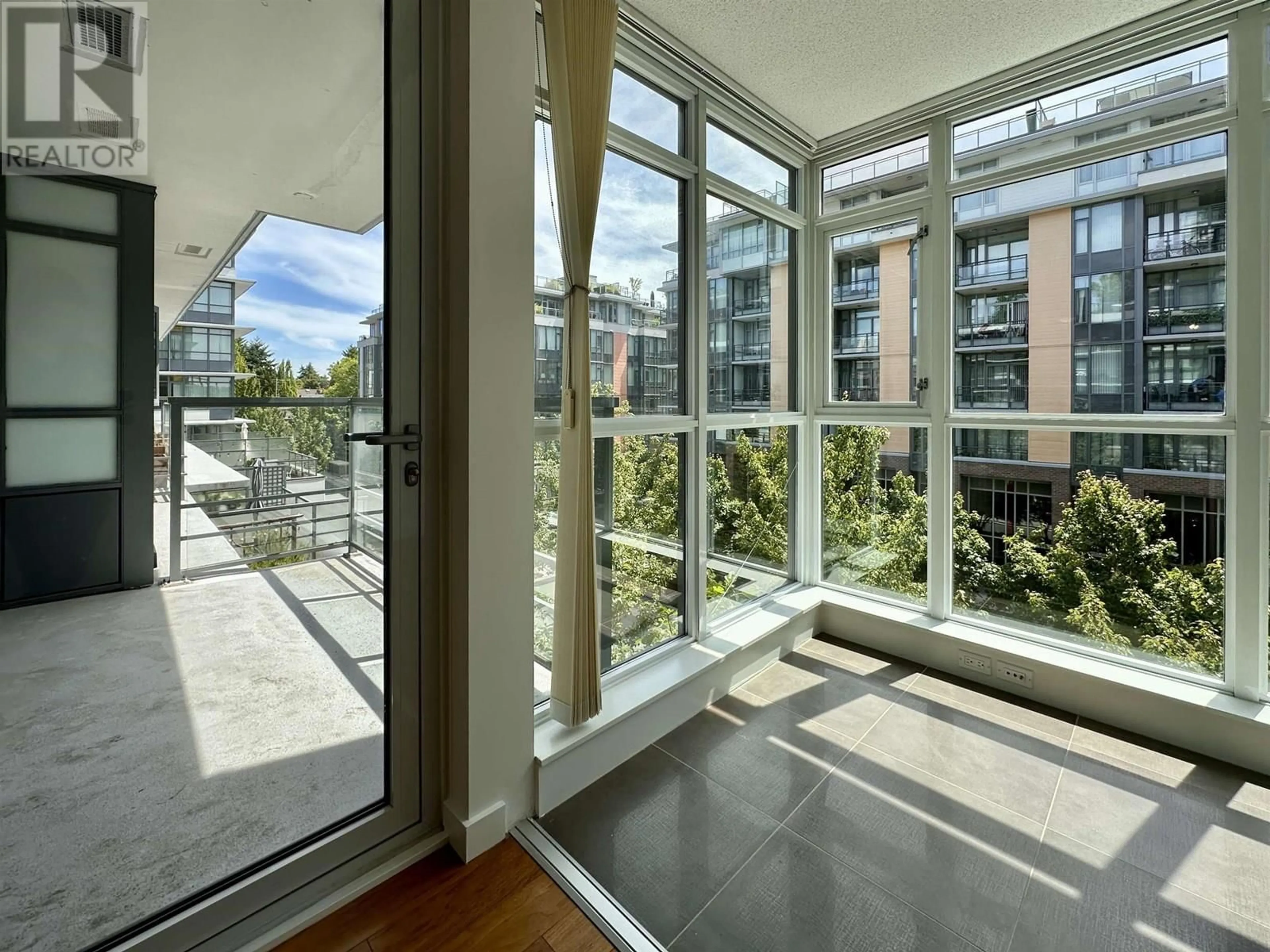 Unknown for 571 - 2080 BROADWAY, Vancouver British Columbia V6J0C7