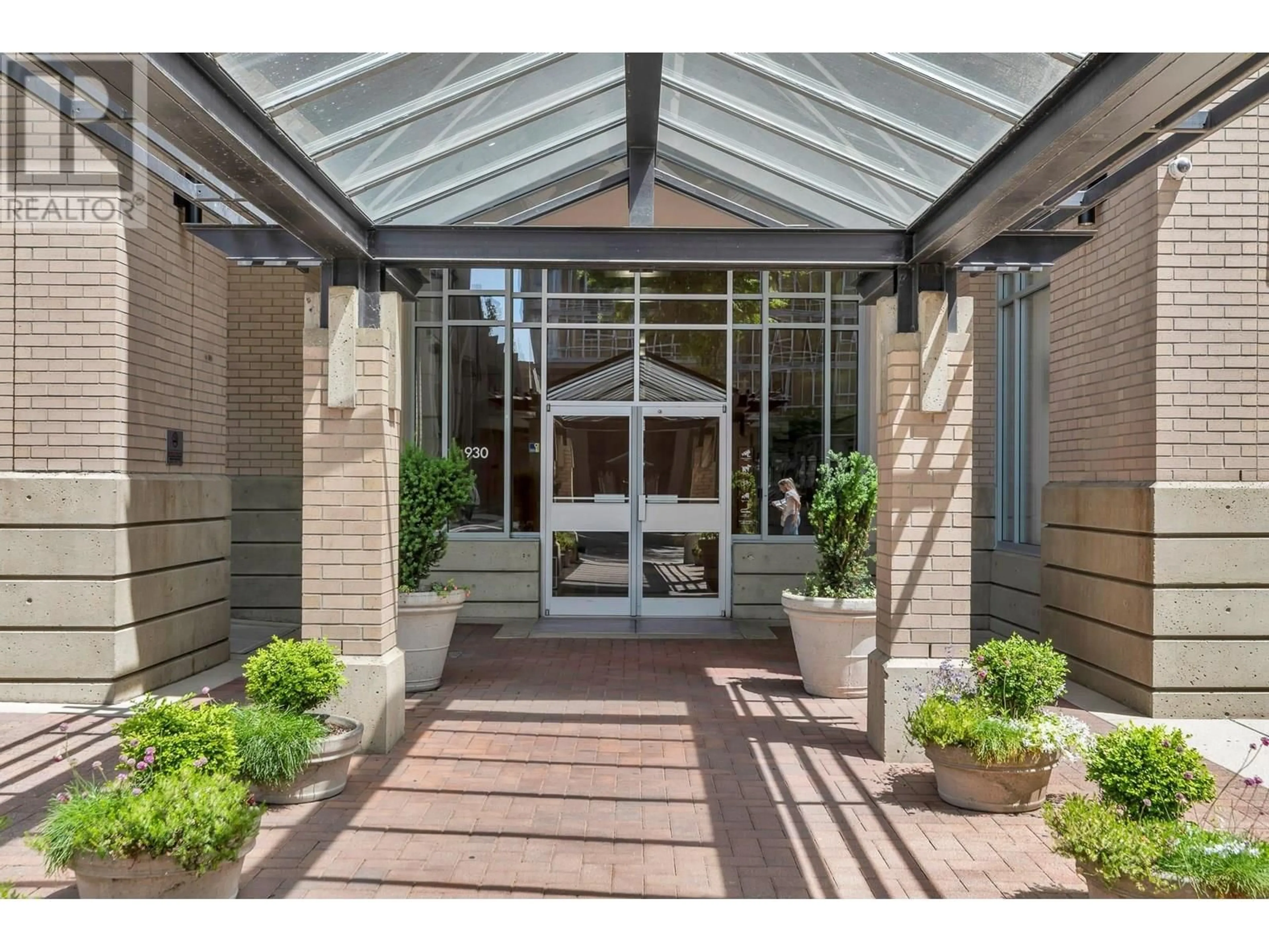 Indoor foyer for 603 - 930 CAMBIE STREET, Vancouver British Columbia V6B5Y1