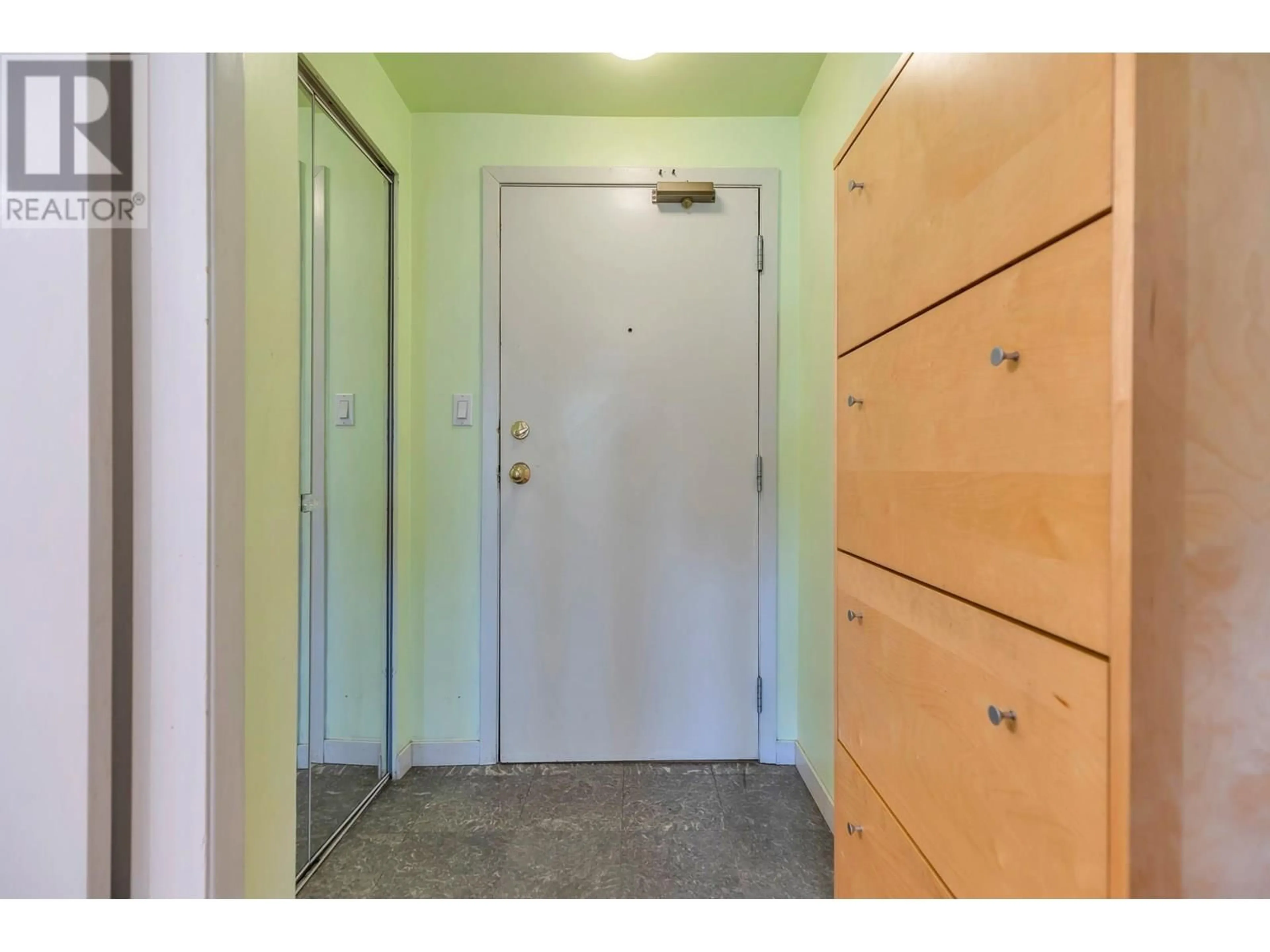 Indoor entryway for 603 - 930 CAMBIE STREET, Vancouver British Columbia V6B5Y1