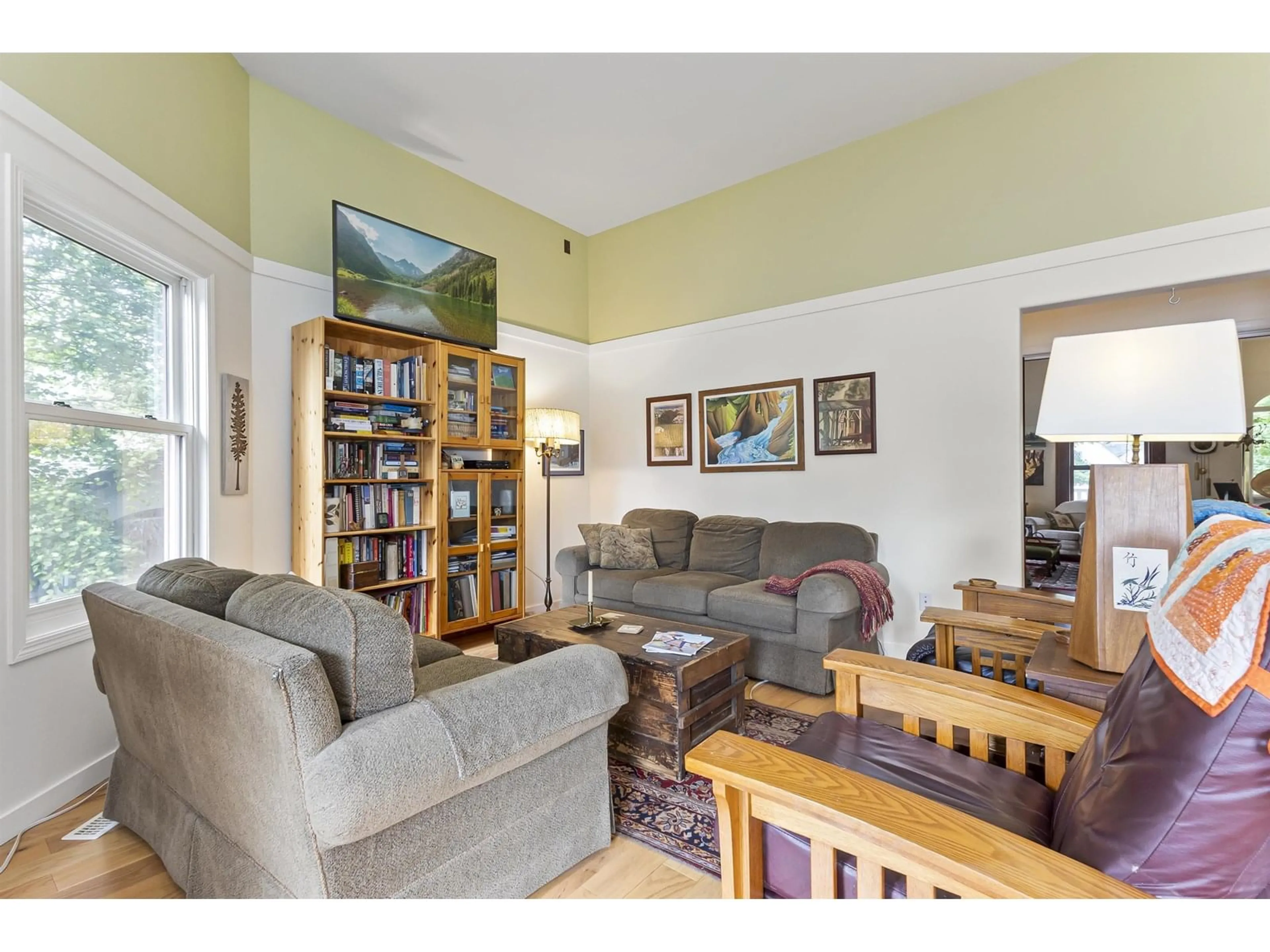 Living room with furniture, unknown for 690 FRASER AVENUE, Hope British Columbia V0X1L0