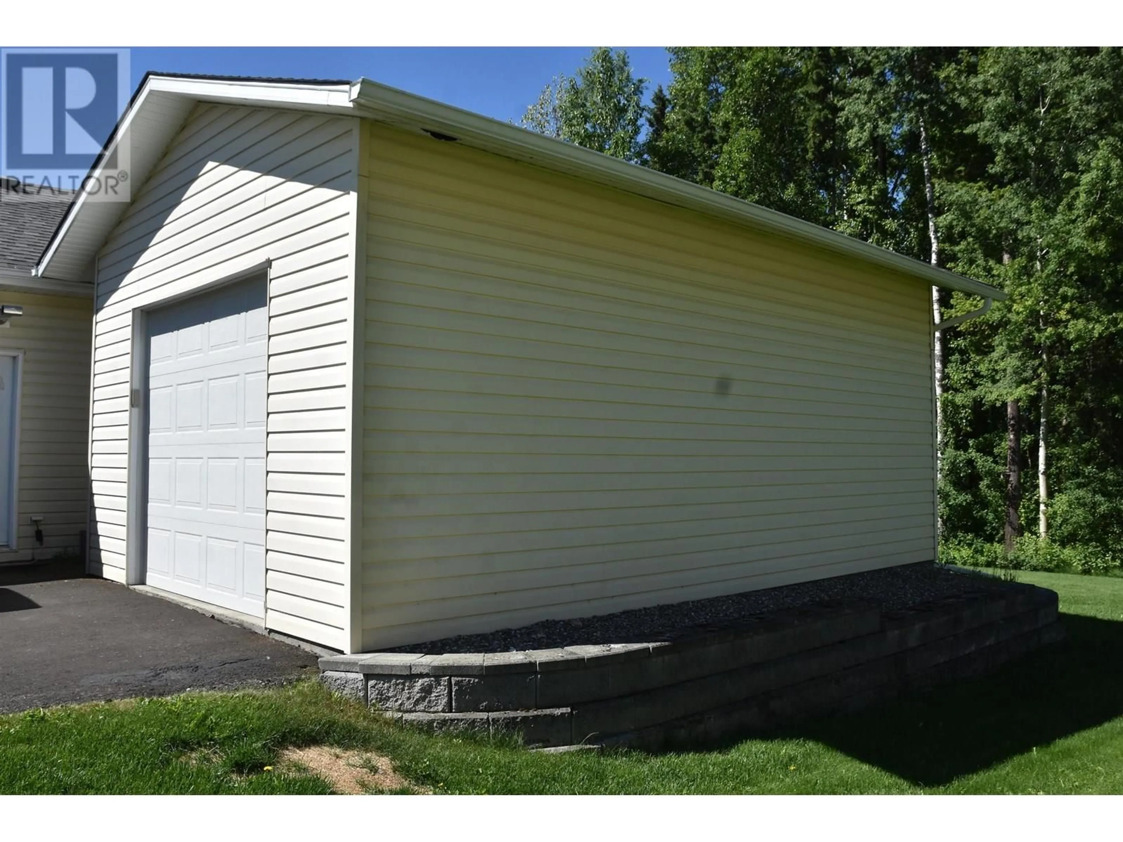 Indoor garage for 1531 BEACH CRESCENT, Quesnel British Columbia V2J4J5
