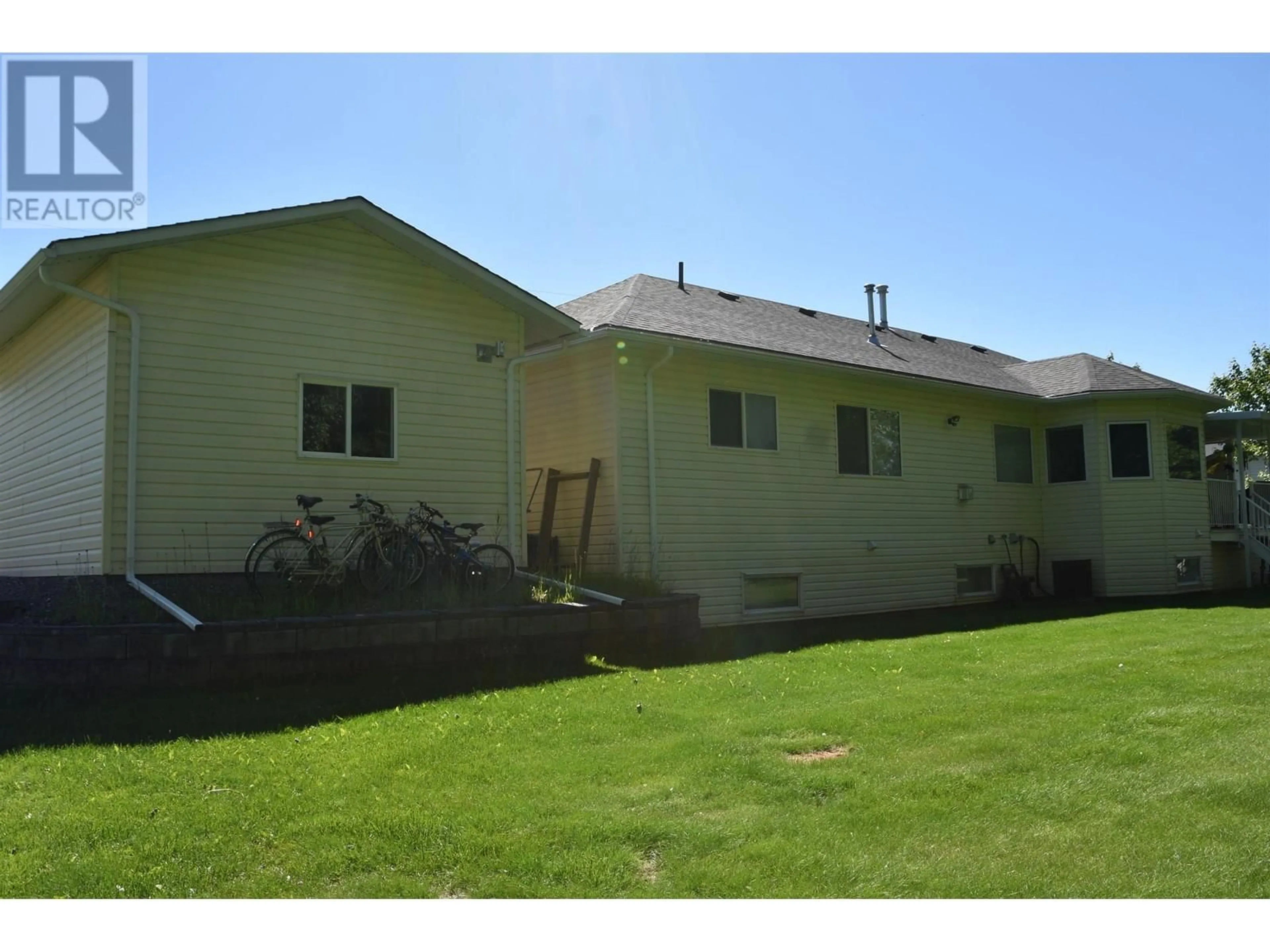 Home with vinyl exterior material, unknown for 1531 BEACH CRESCENT, Quesnel British Columbia V2J4J5