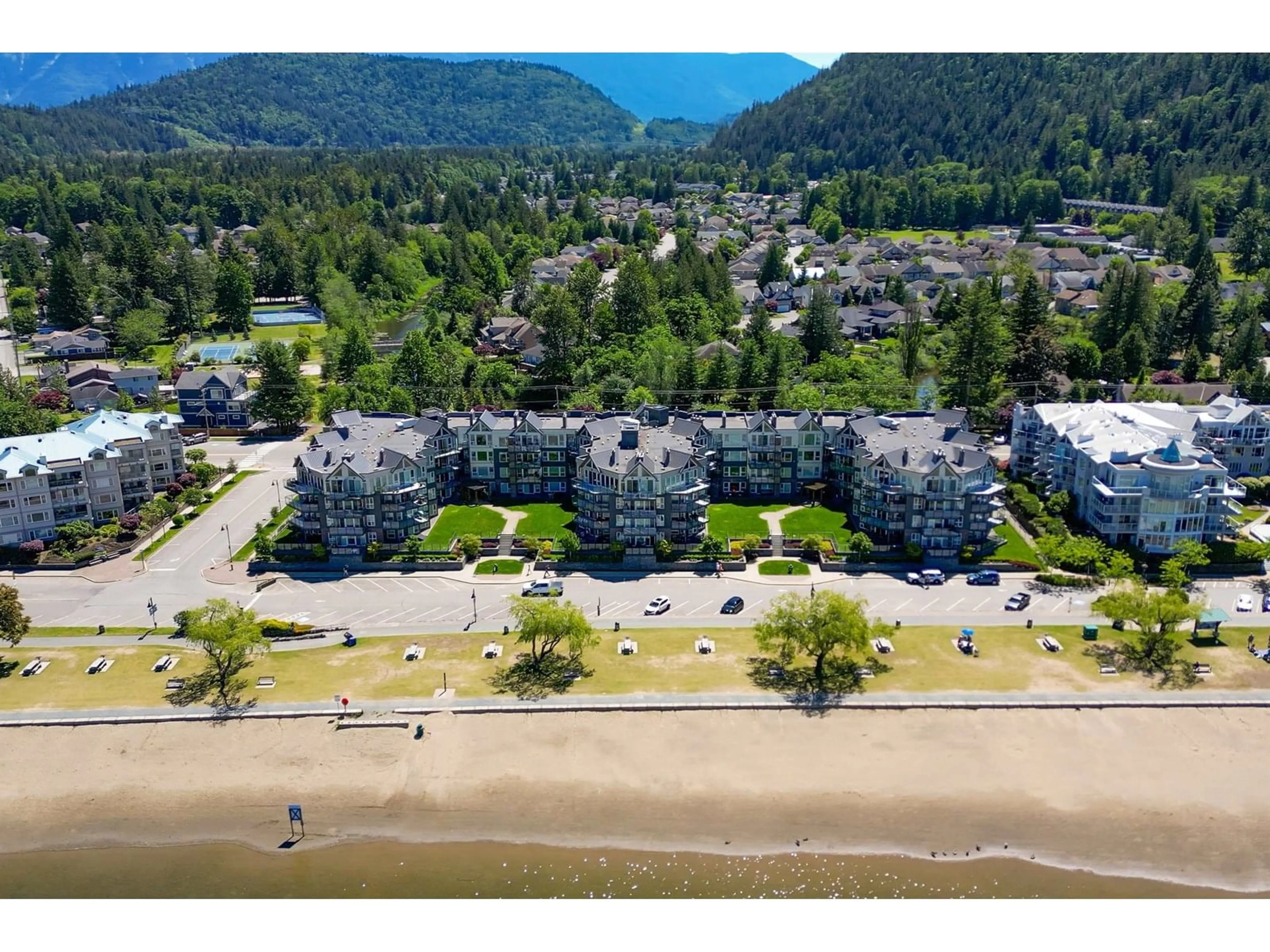 A pic from outside/outdoor area/front of a property/back of a property/a pic from drone, water/lake/river/ocean view for 317 - 378 ESPLANADE AVENUE, Harrison Hot Springs British Columbia V0M1K0