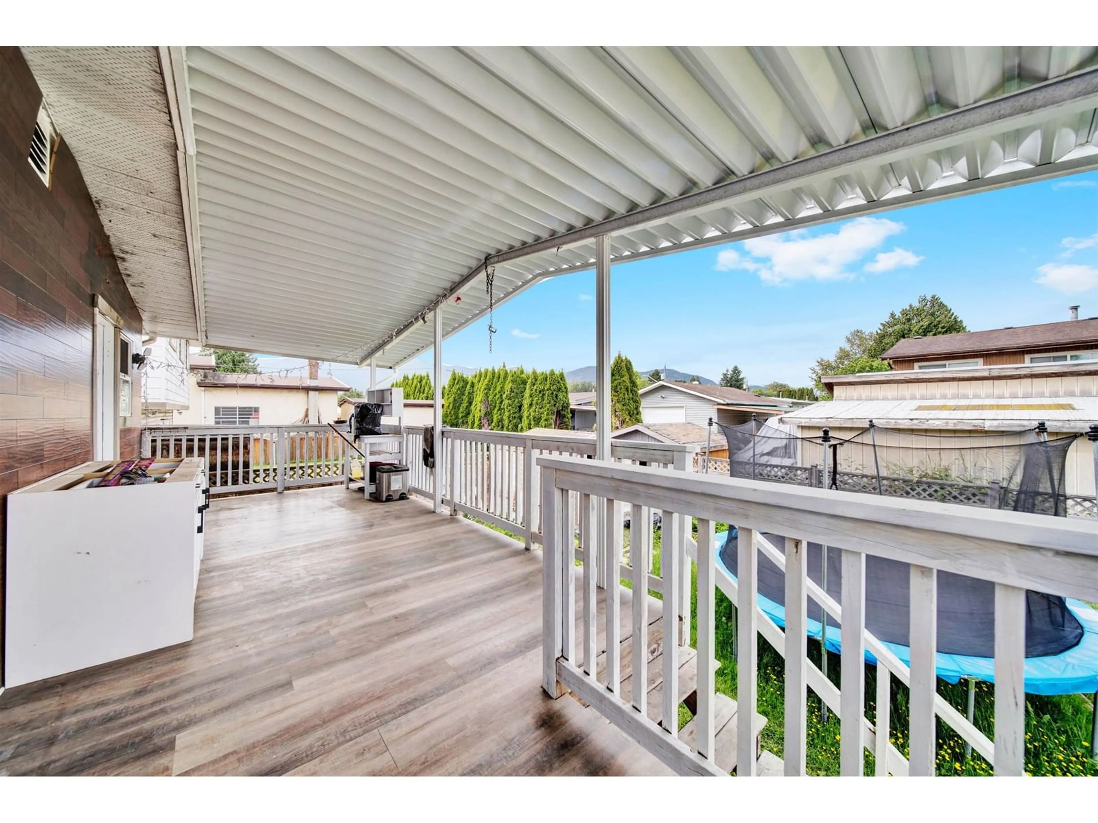 Patio, water/lake/river/ocean view for 45439 WELLINGTON AVENUE, Chilliwack British Columbia V2P2G1