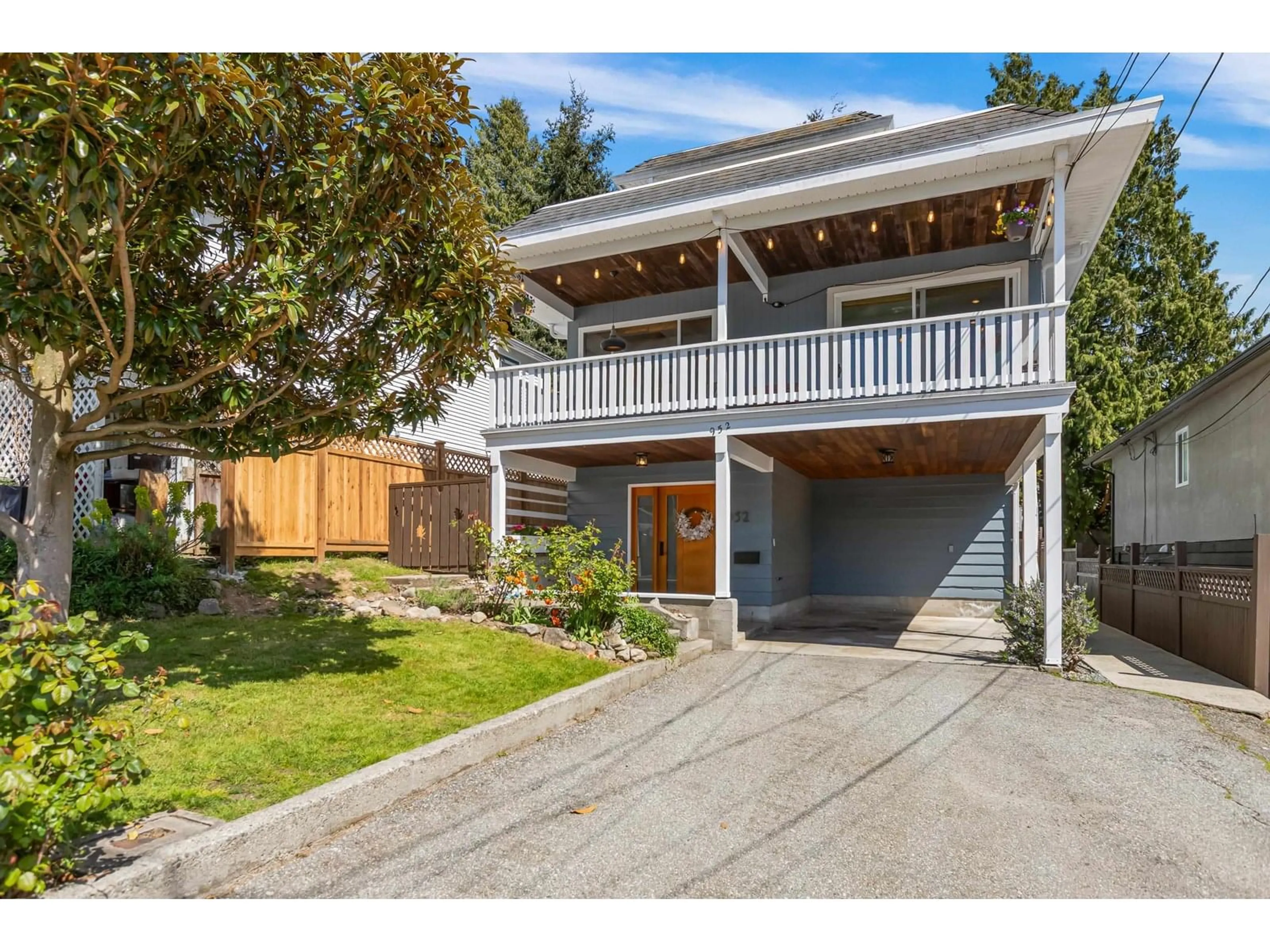 Unknown for 952 LEE, White Rock British Columbia V4B4N8