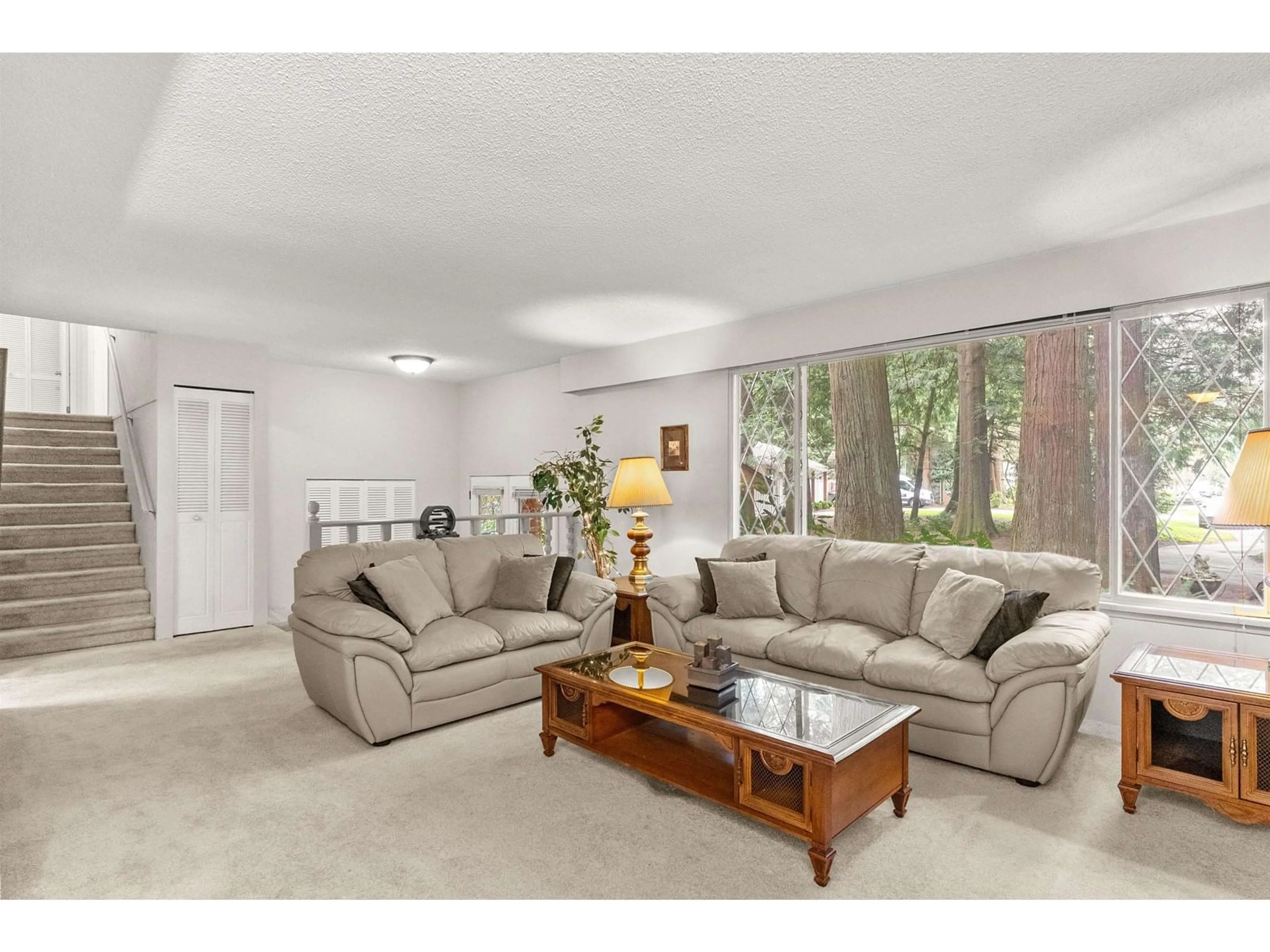Living room with furniture, unknown for 4280 196B, Langley British Columbia V3A1B1