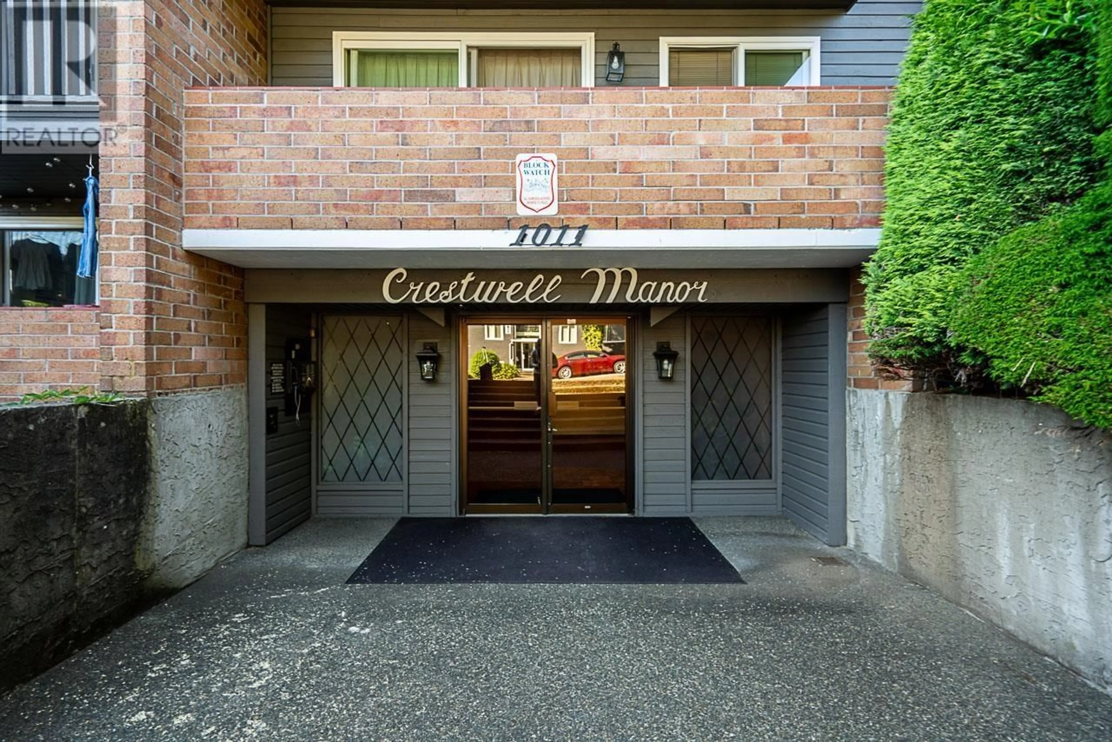Indoor entryway for 109 - 1011 FOURTH AVENUE, New Westminster British Columbia V3M1T3