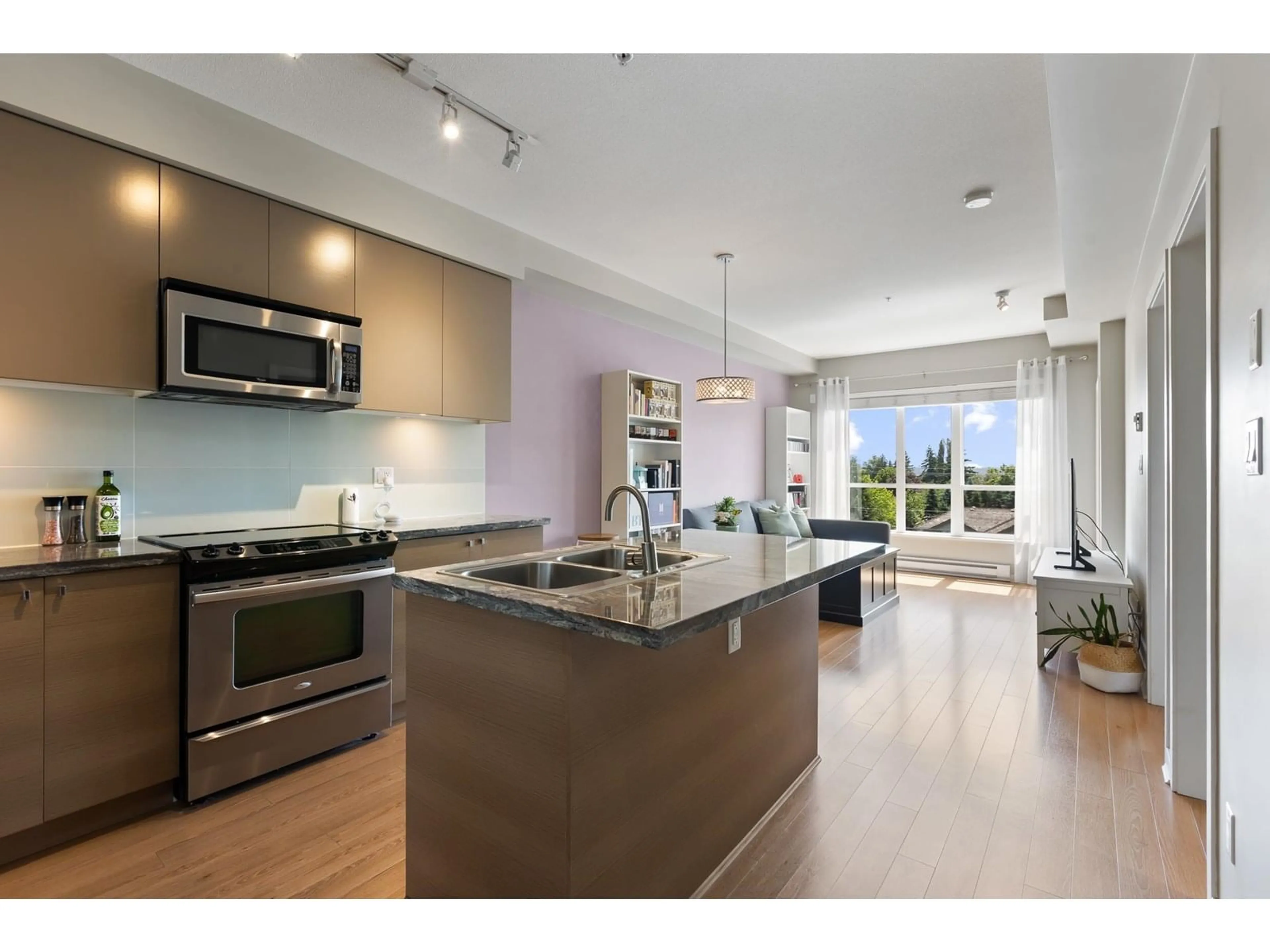 Open concept kitchen, unknown for 301 - 6430 194, Surrey British Columbia V4N6J7