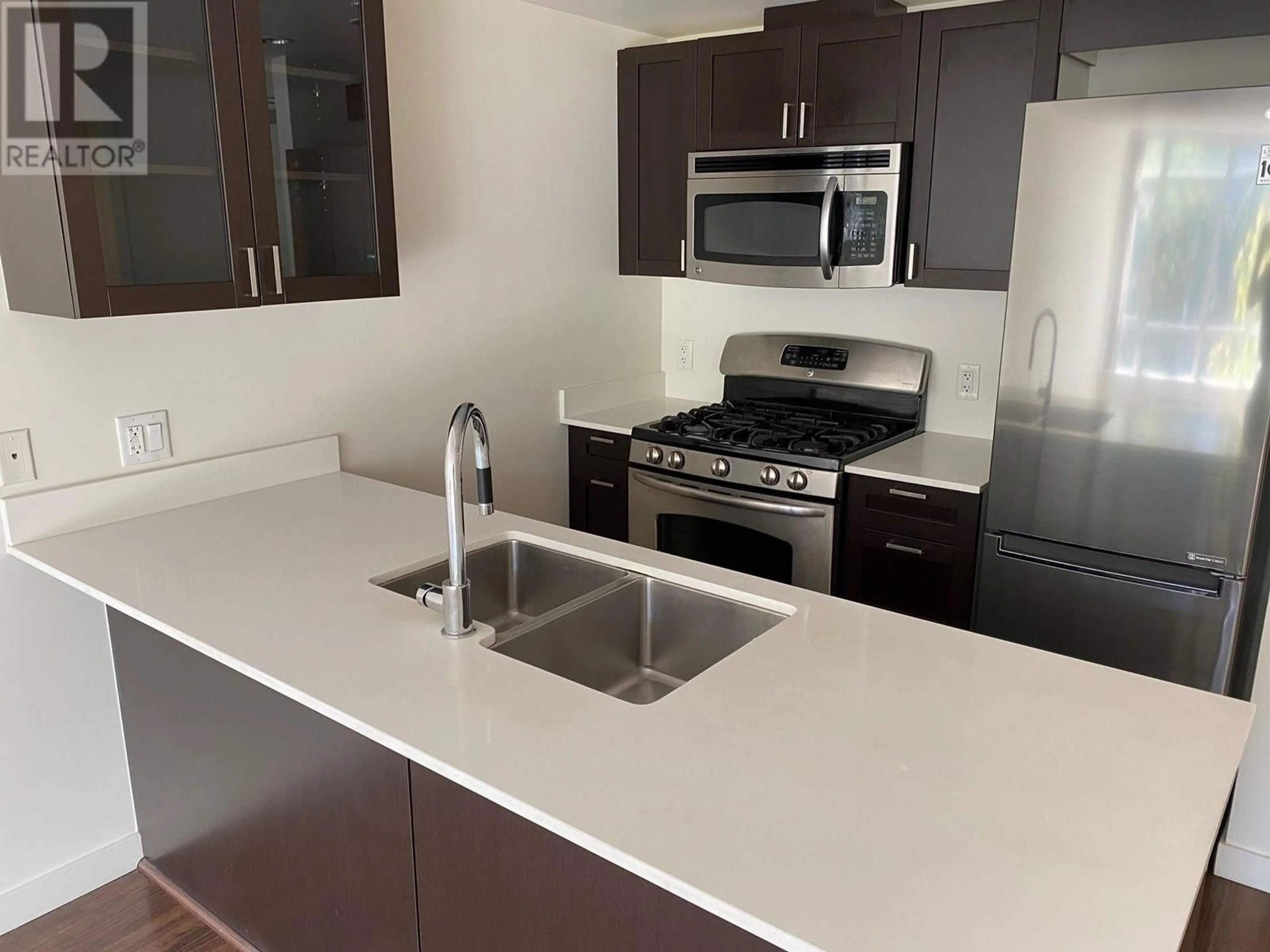 Standard kitchen, unknown for 306 - 4888 NANAIMO STREET, Vancouver British Columbia V5N0B5