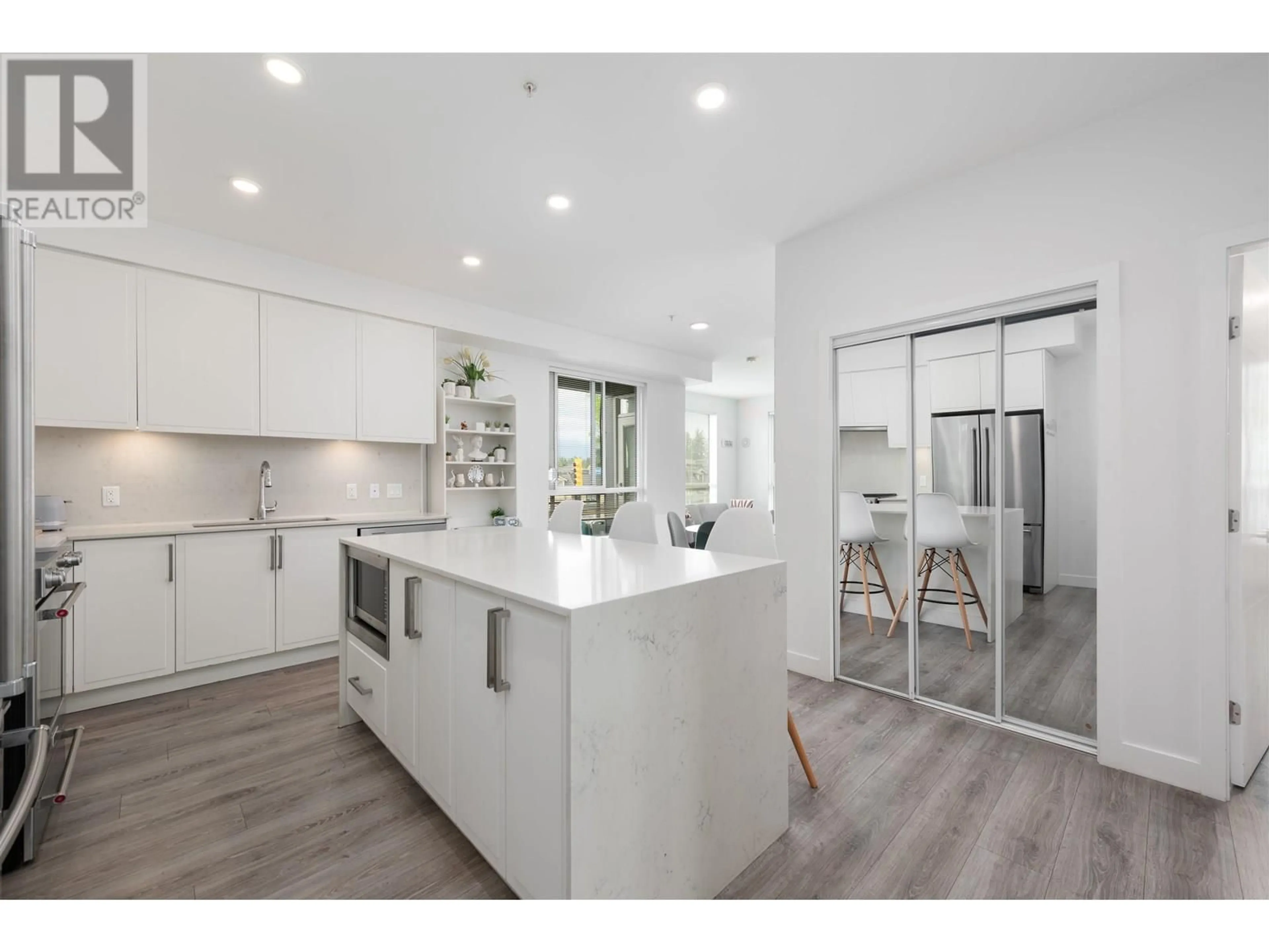 Open concept kitchen, unknown for 313 - 700 CLARKE ROAD, Coquitlam British Columbia V3J0K5