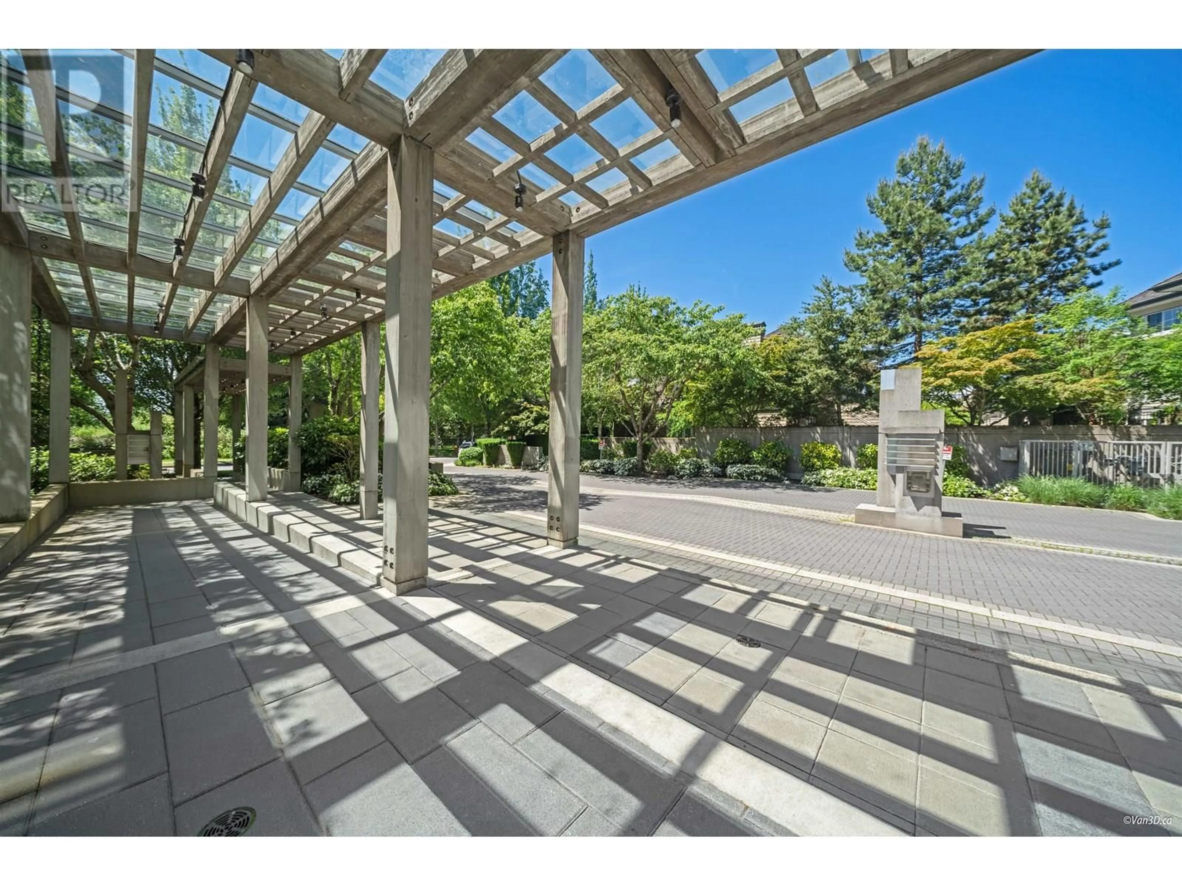 Patio, street for 807 - 2688 WEST MALL, Vancouver British Columbia V6T2J8