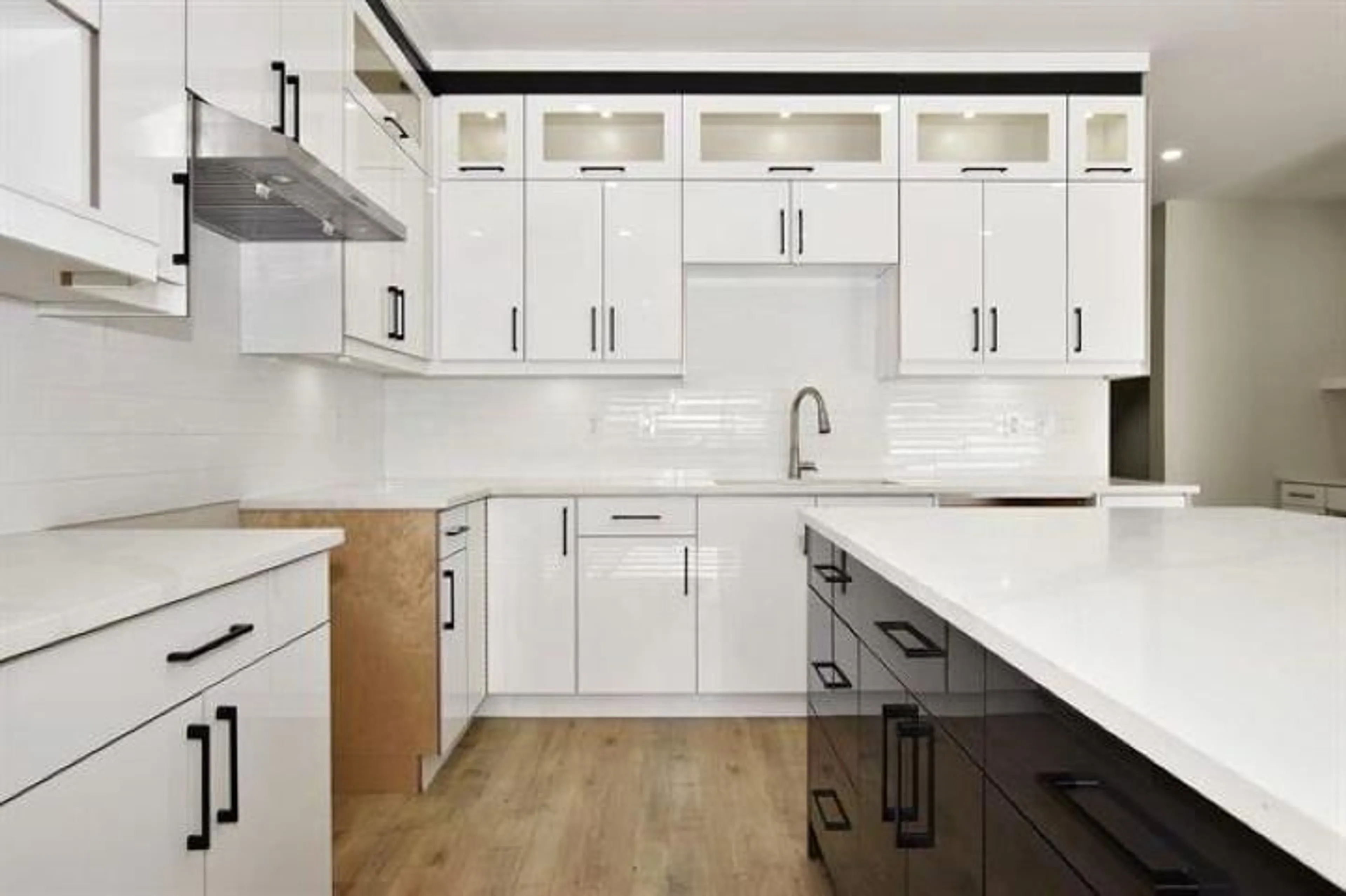 Contemporary kitchen, ceramic/tile floor for 32540 HIGGINBOTTOM, Mission British Columbia V2V2T7