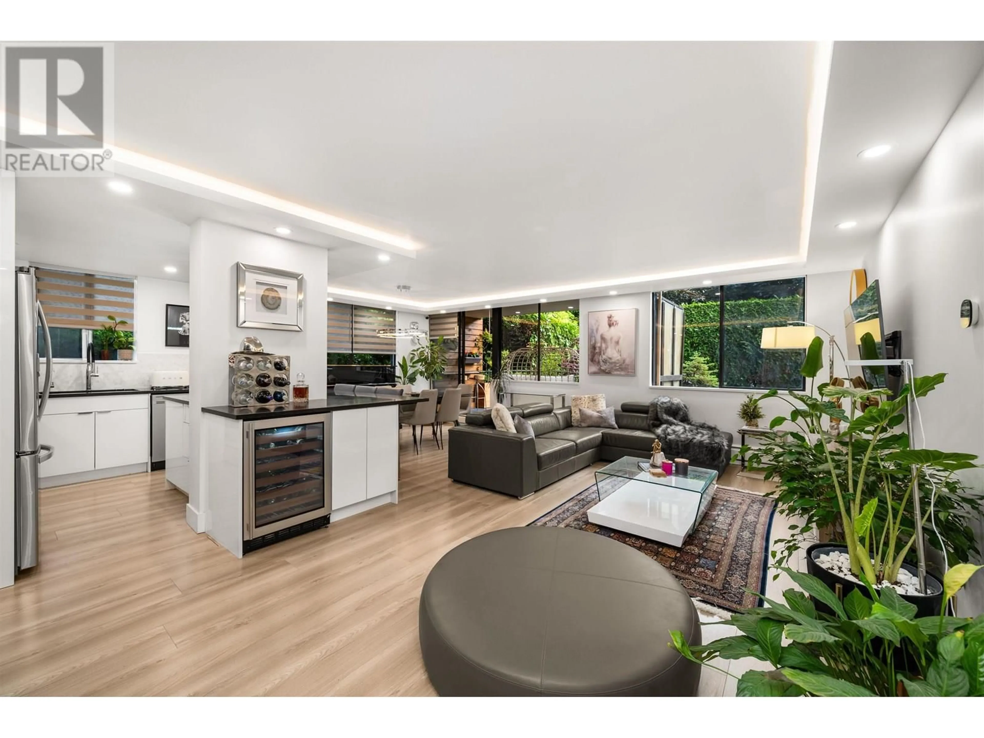 Unknown for L1 - 555 13TH STREET, West Vancouver British Columbia V7T2N8