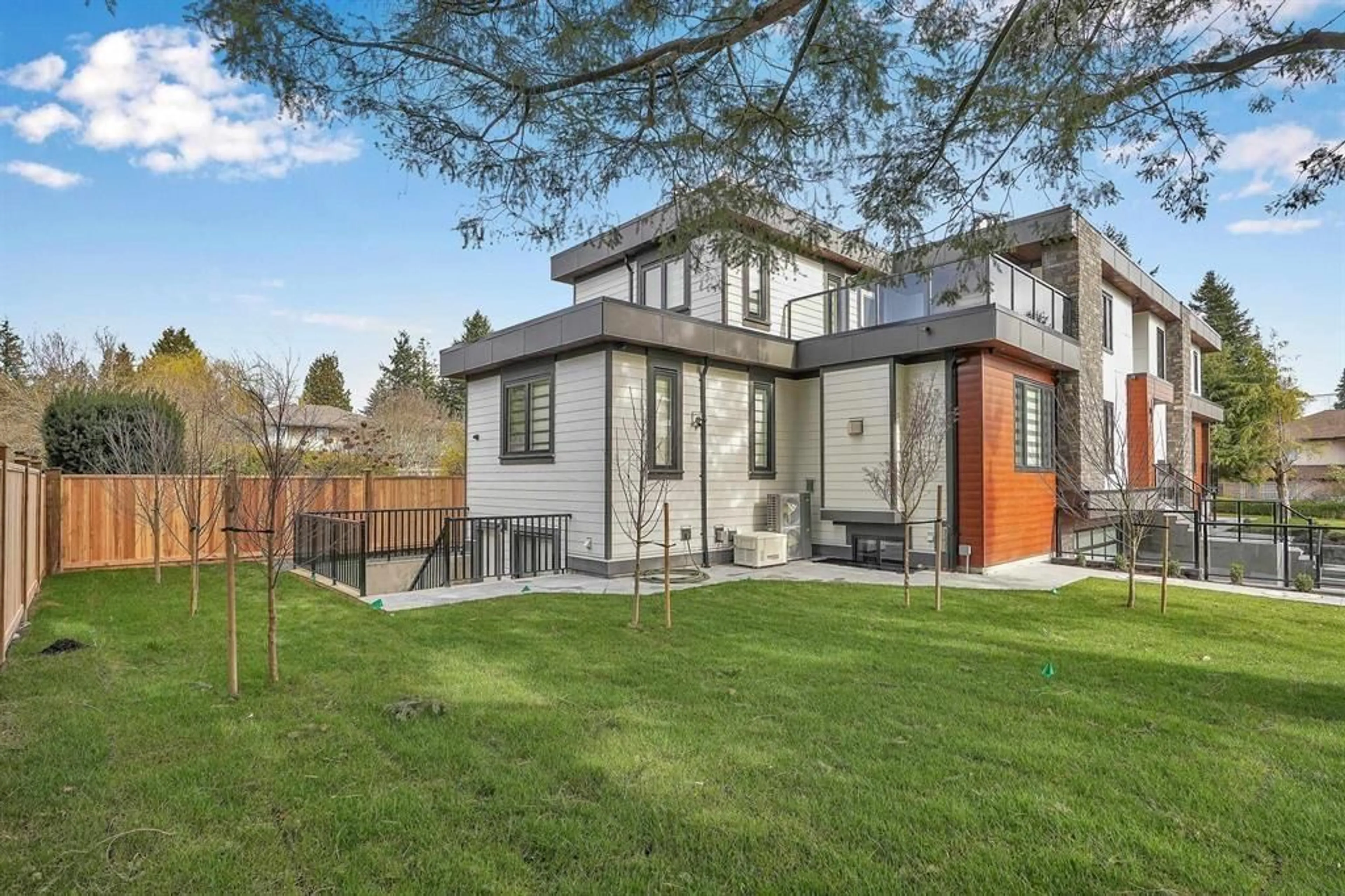 Unknown for 13915 BLACKBURN, White Rock British Columbia V4B3H9