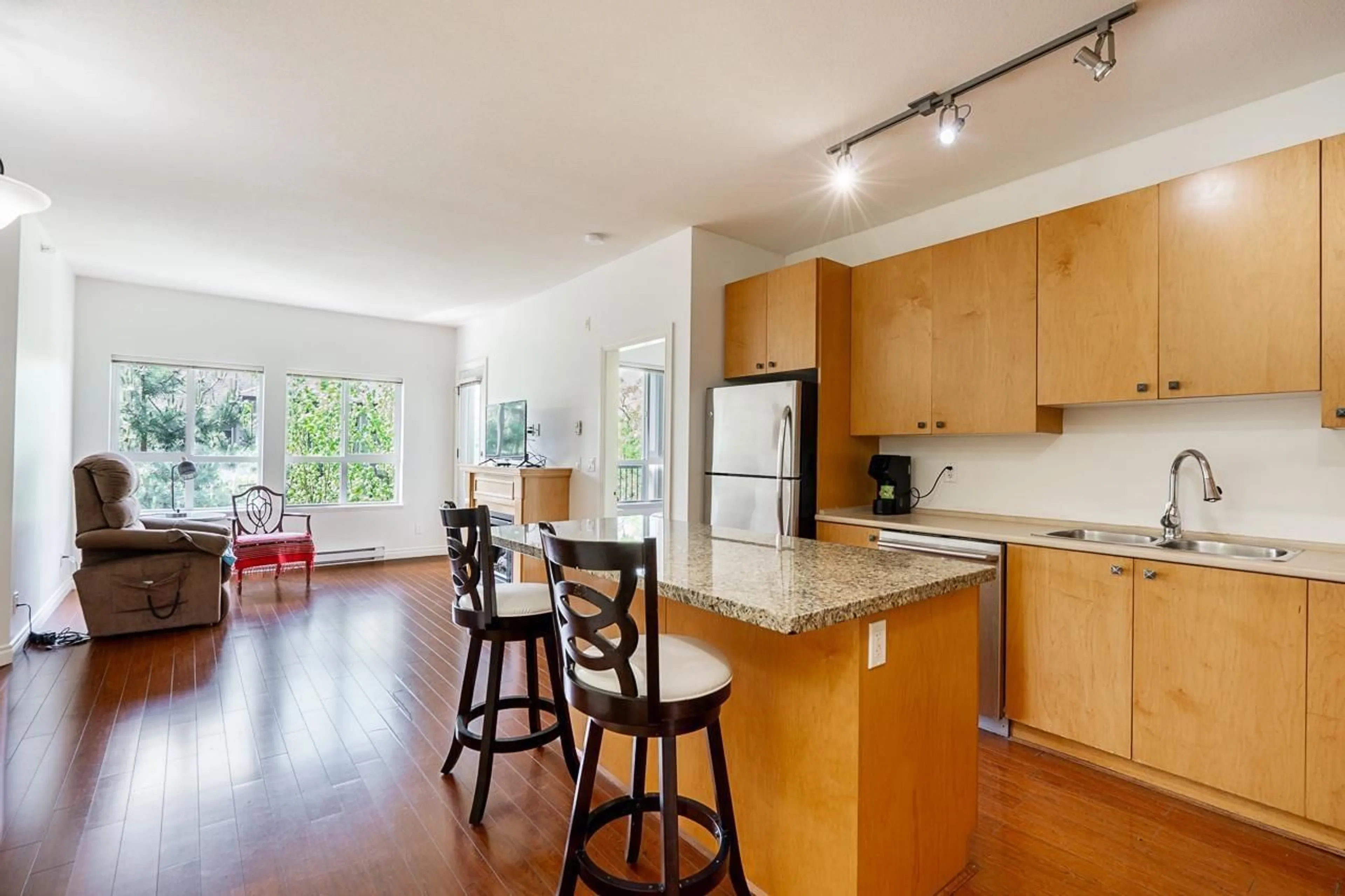 Open concept kitchen, unknown for 509 - 8717 160, Surrey British Columbia V4N5X7