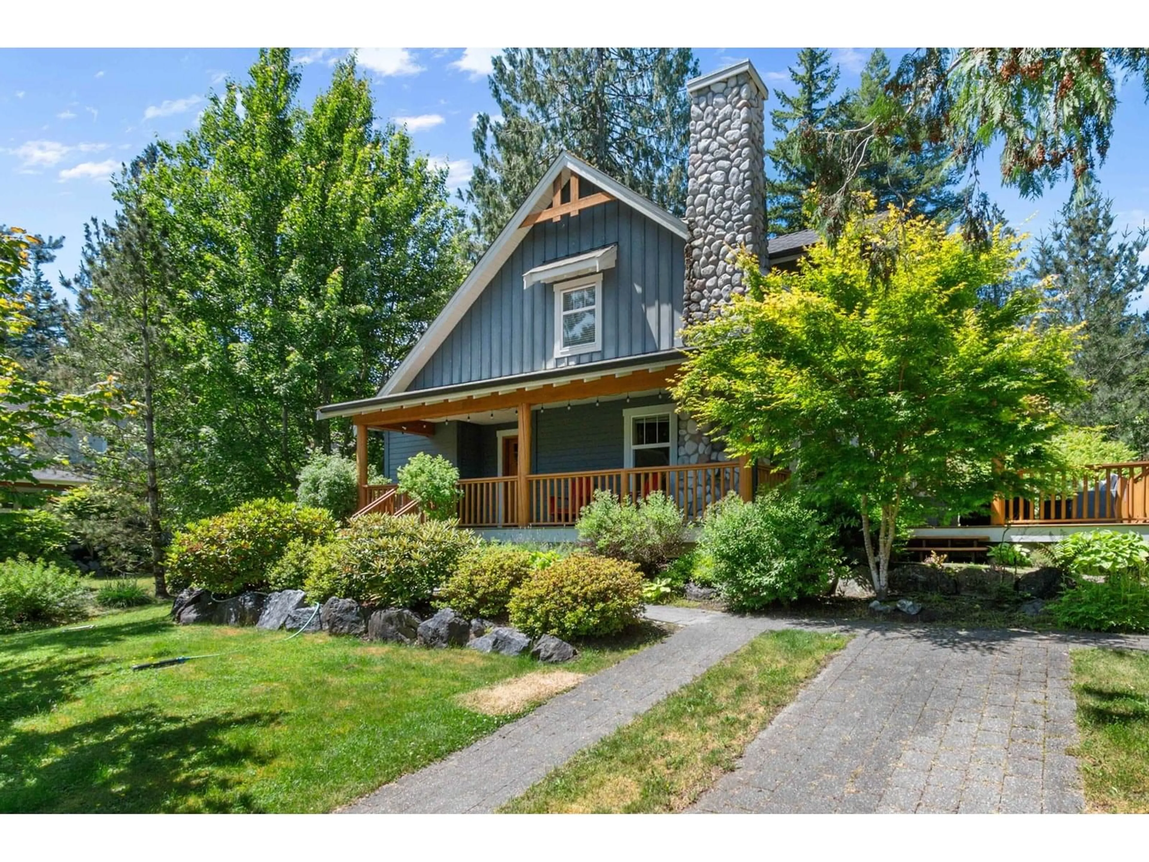 Home with vinyl exterior material, street for 1826 WOOD DUCK WAY, Lindell Beach British Columbia V2R0E1
