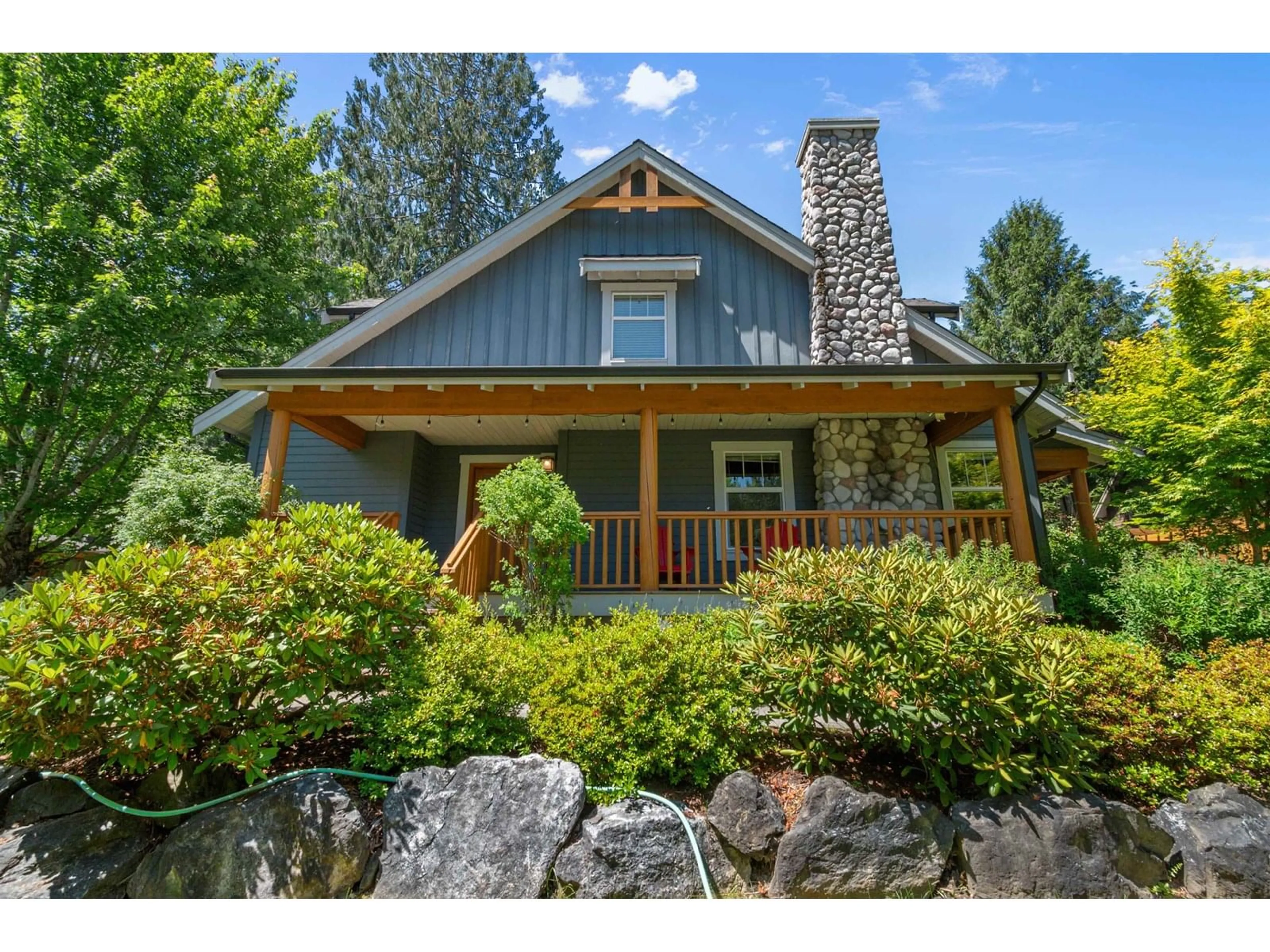 Home with vinyl exterior material, street for 1826 WOOD DUCK WAY, Lindell Beach British Columbia V2R0E1